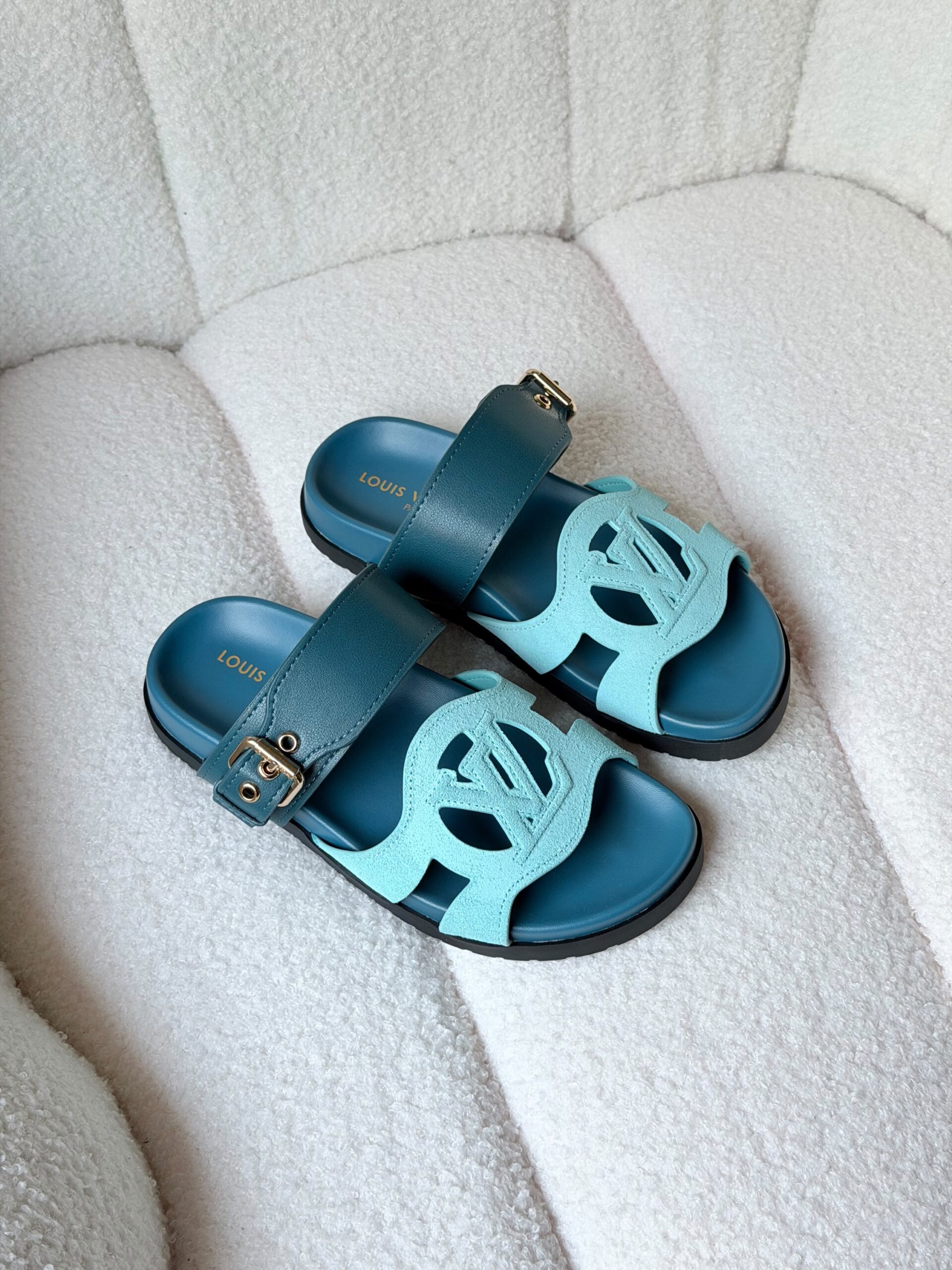 Louis Vuitton LV Isola Comfort Mules - Image 8