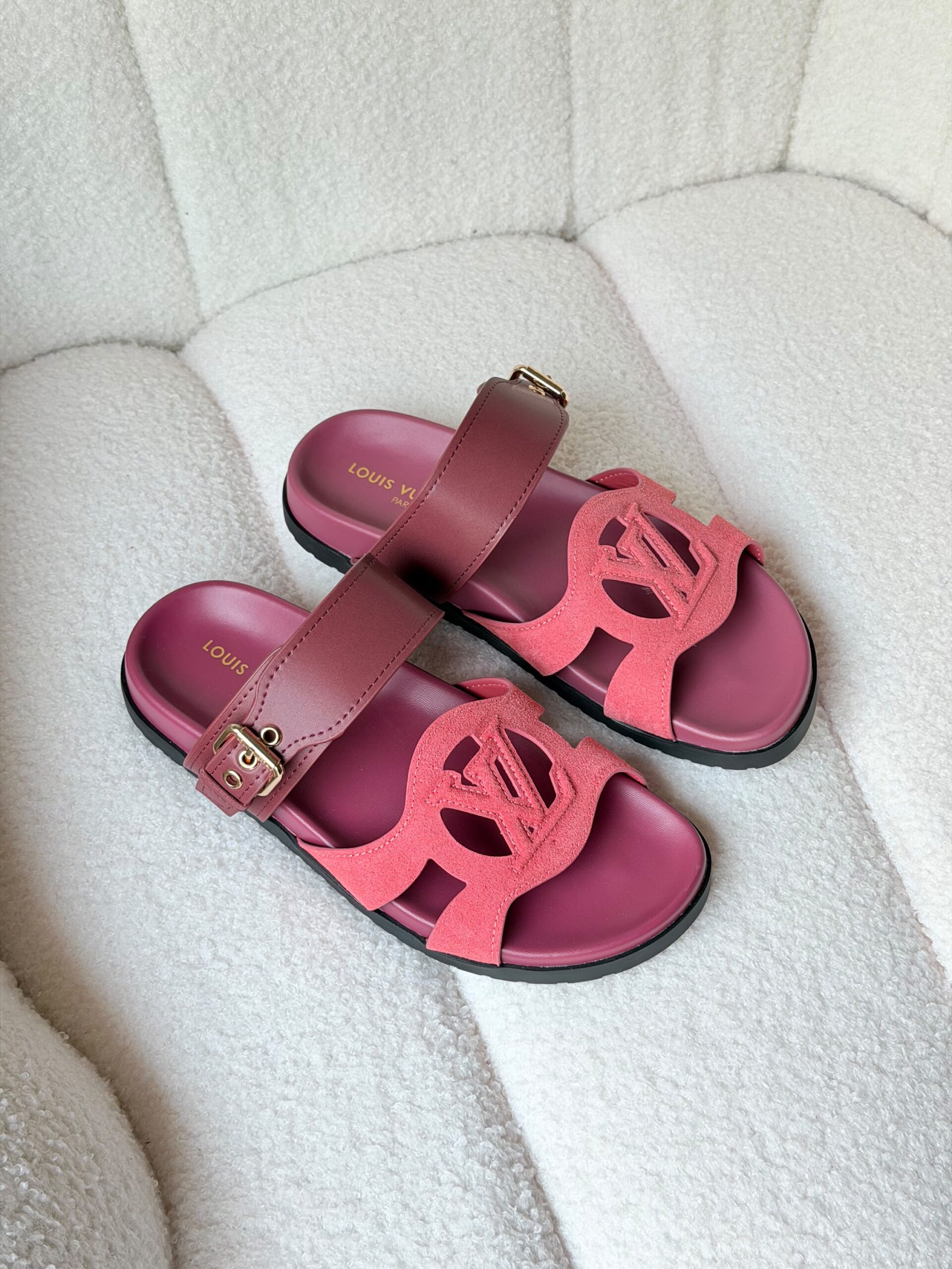 Louis Vuitton LV Isola Comfort Mules - Image 2