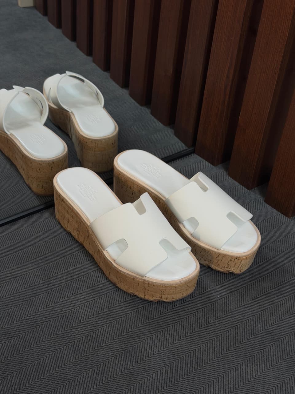 Hermès Eze 30 Sandals Heritage Calfskin Leather - Image 3