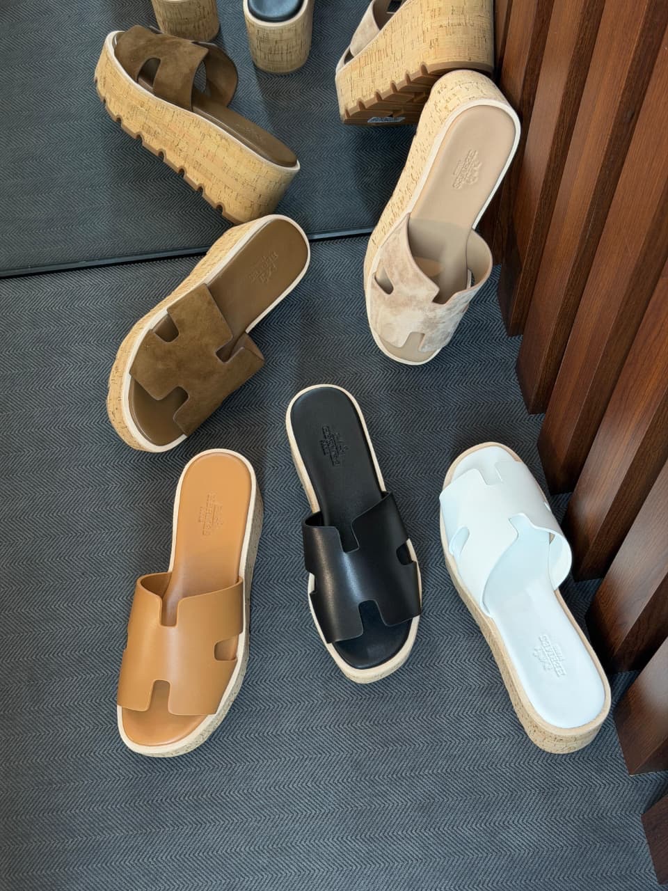 Hermès Eze 30 Sandals Heritage Calfskin Leather - Image 9