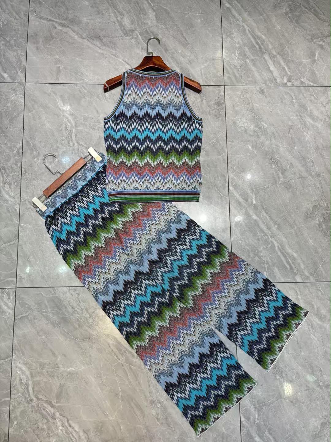 Summer Resort Style Tank Top And Skirt Set - Image 4