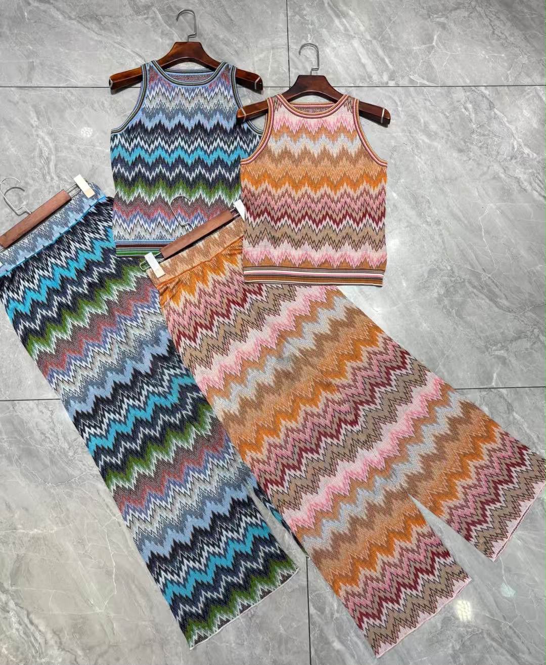 Summer Resort Style Tank Top And Skirt Set - Image 5