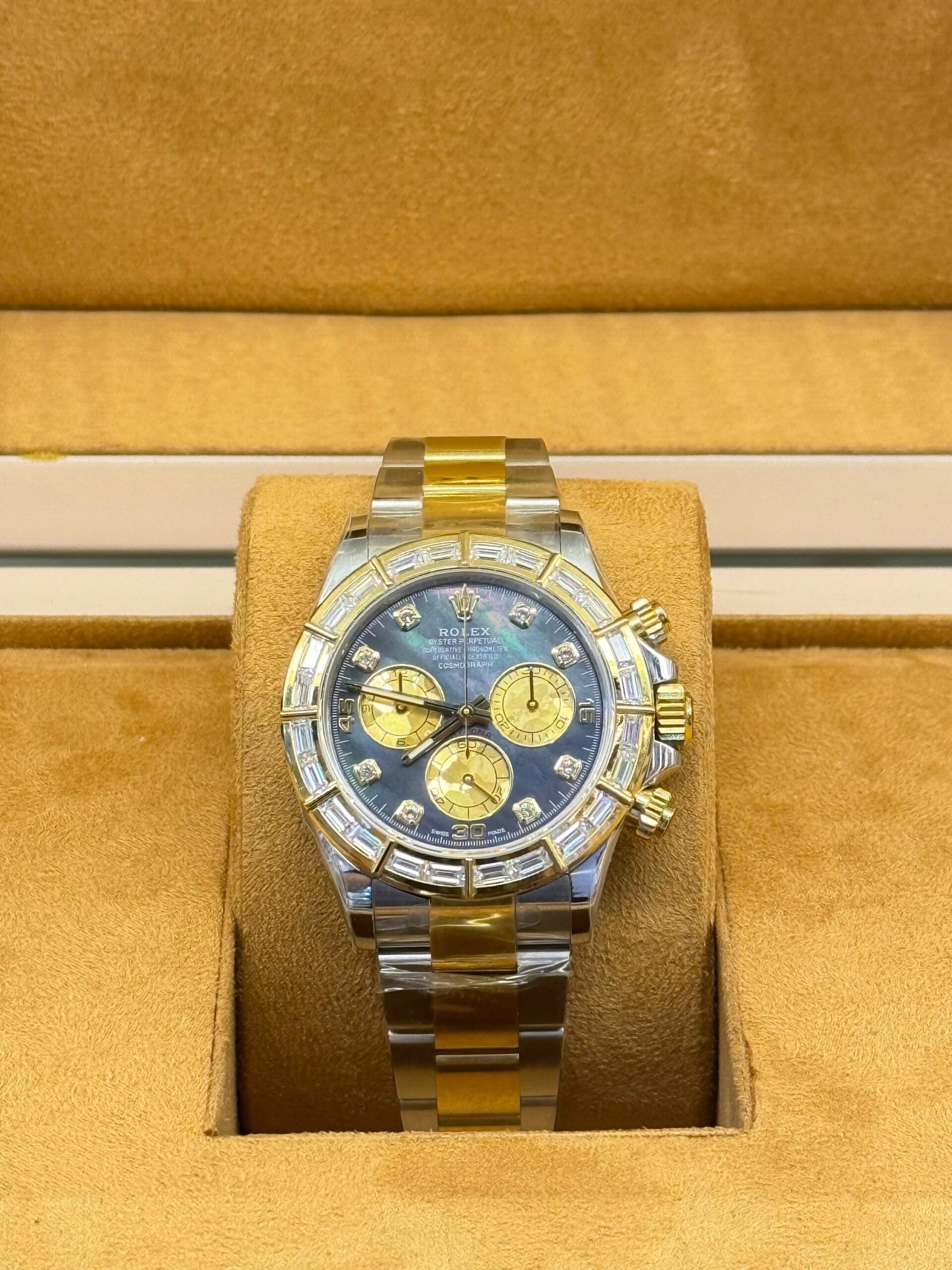 Rolex Cosmograph Daytona 116568BR - Image 3
