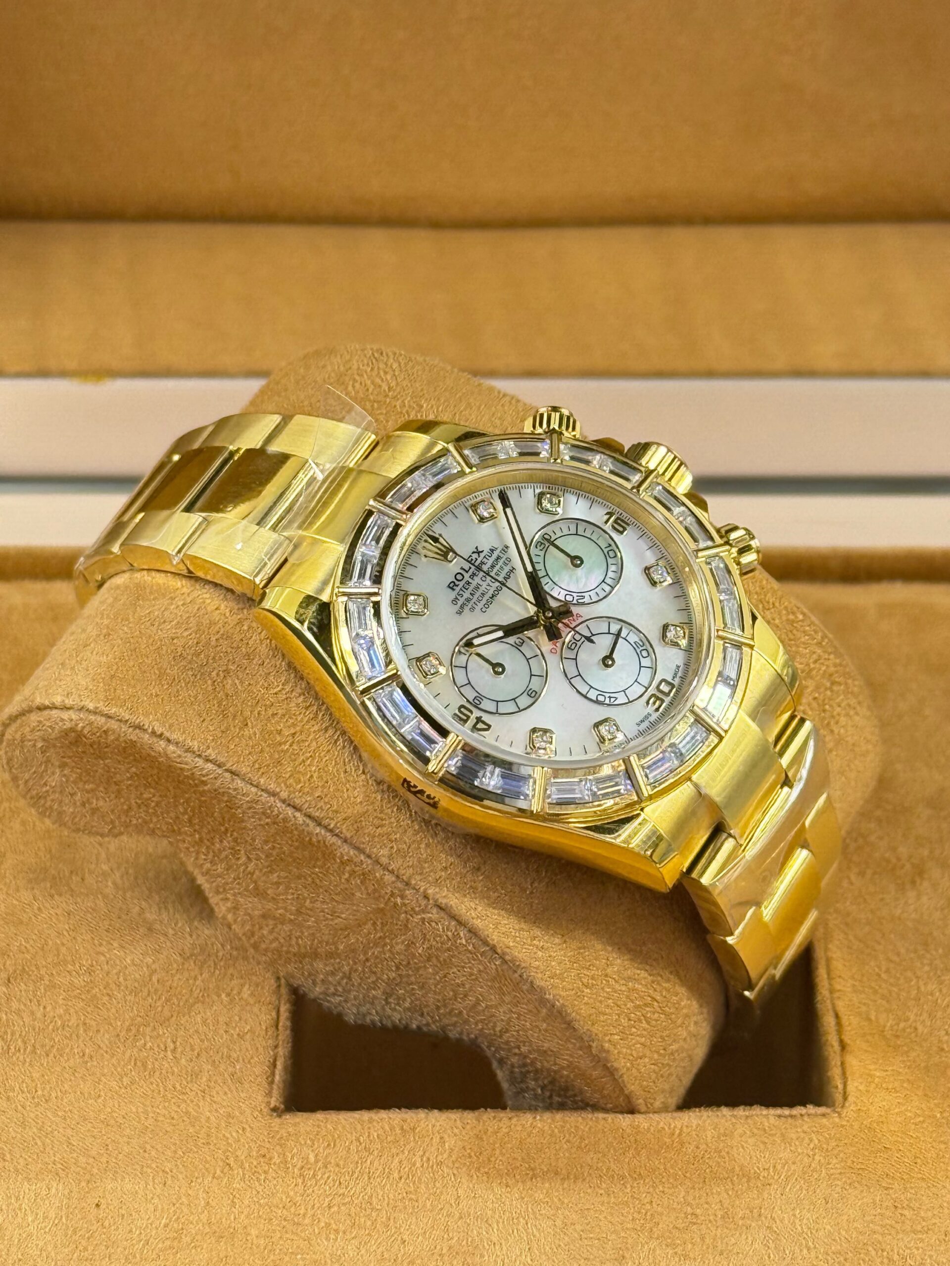 Rolex Cosmograph Daytona 116568BR - Image 2