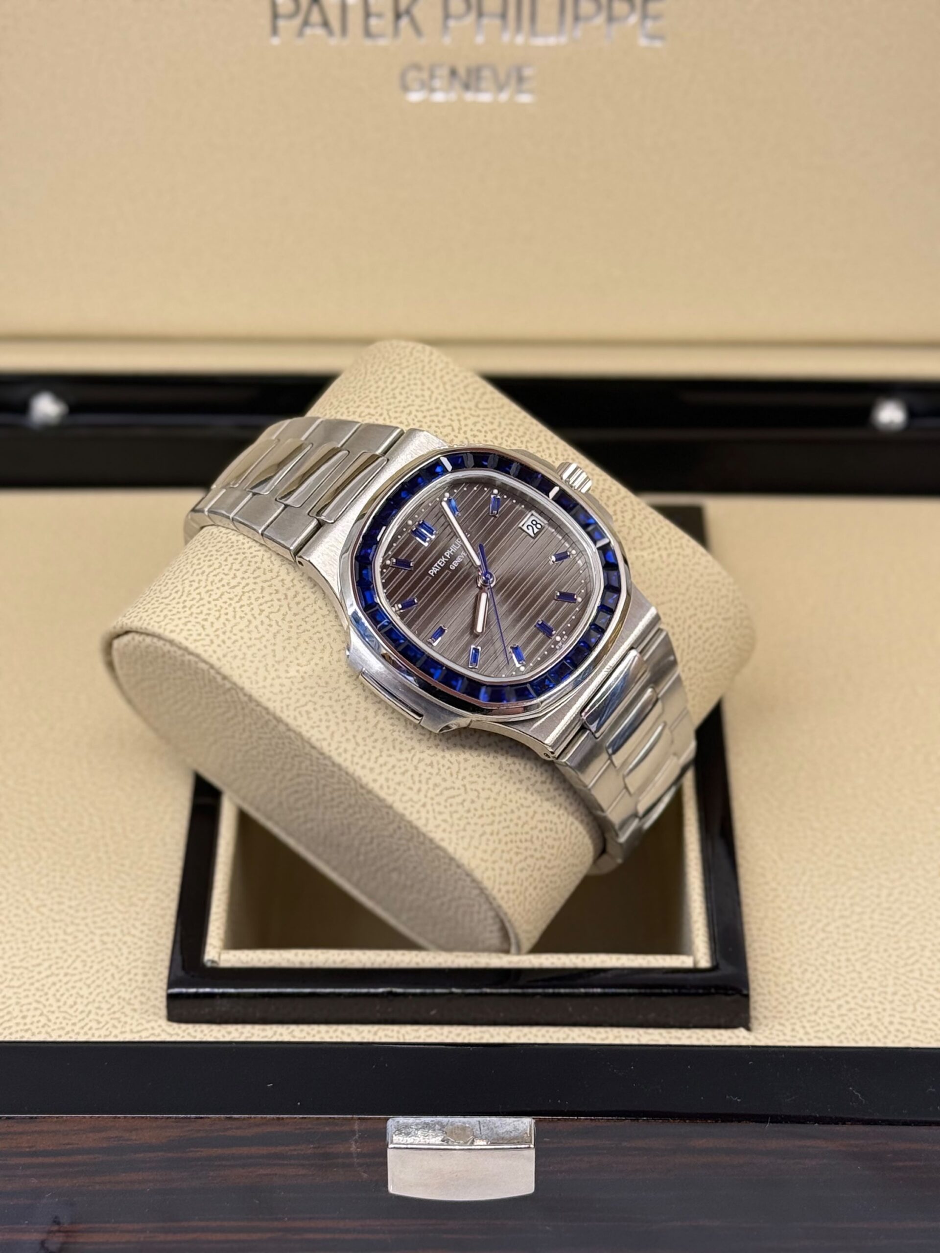 Patek Philippe Nautilus - Image 2