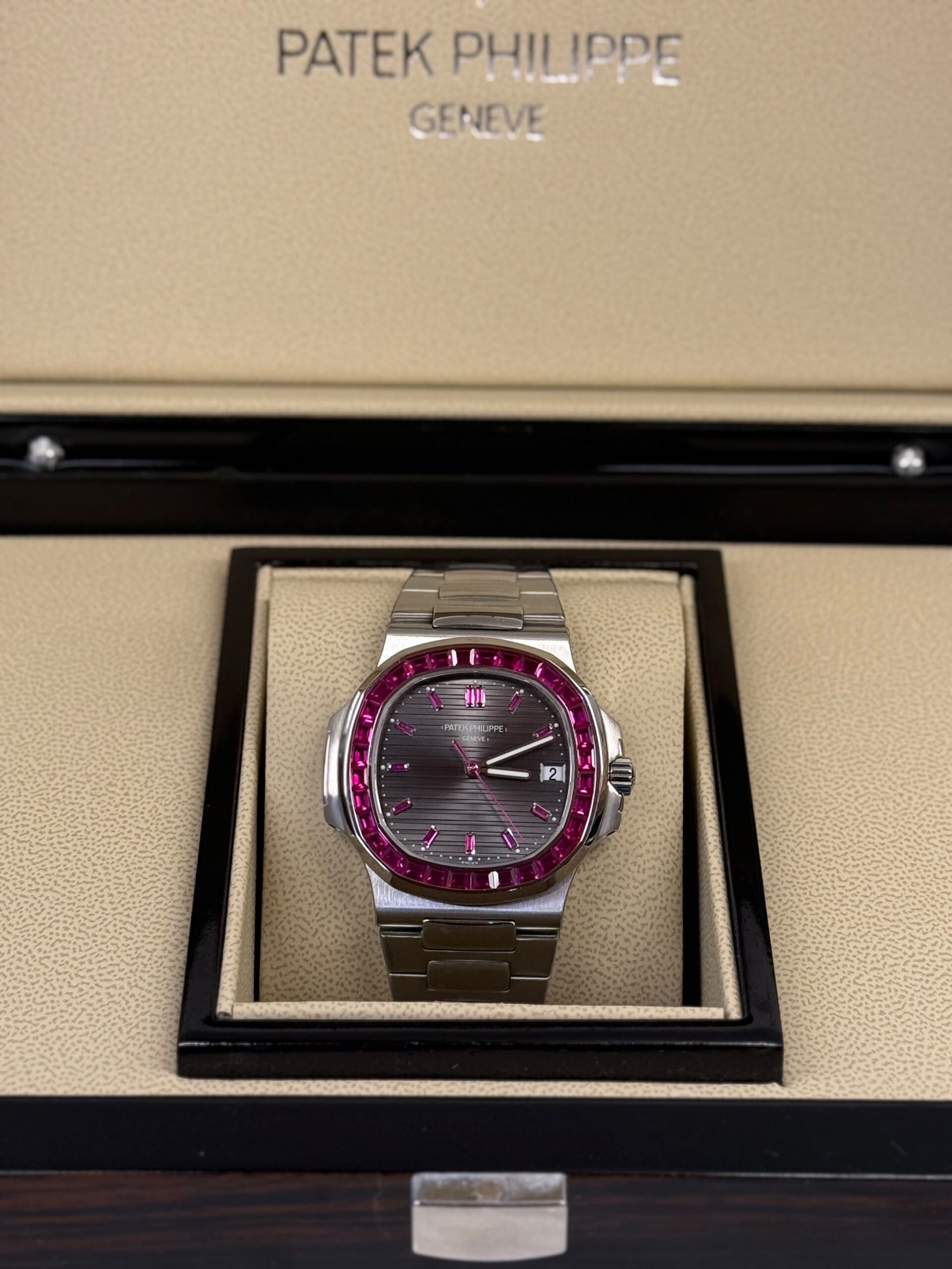 Patek Philippe Nautilus Ref. 5723/112R-001