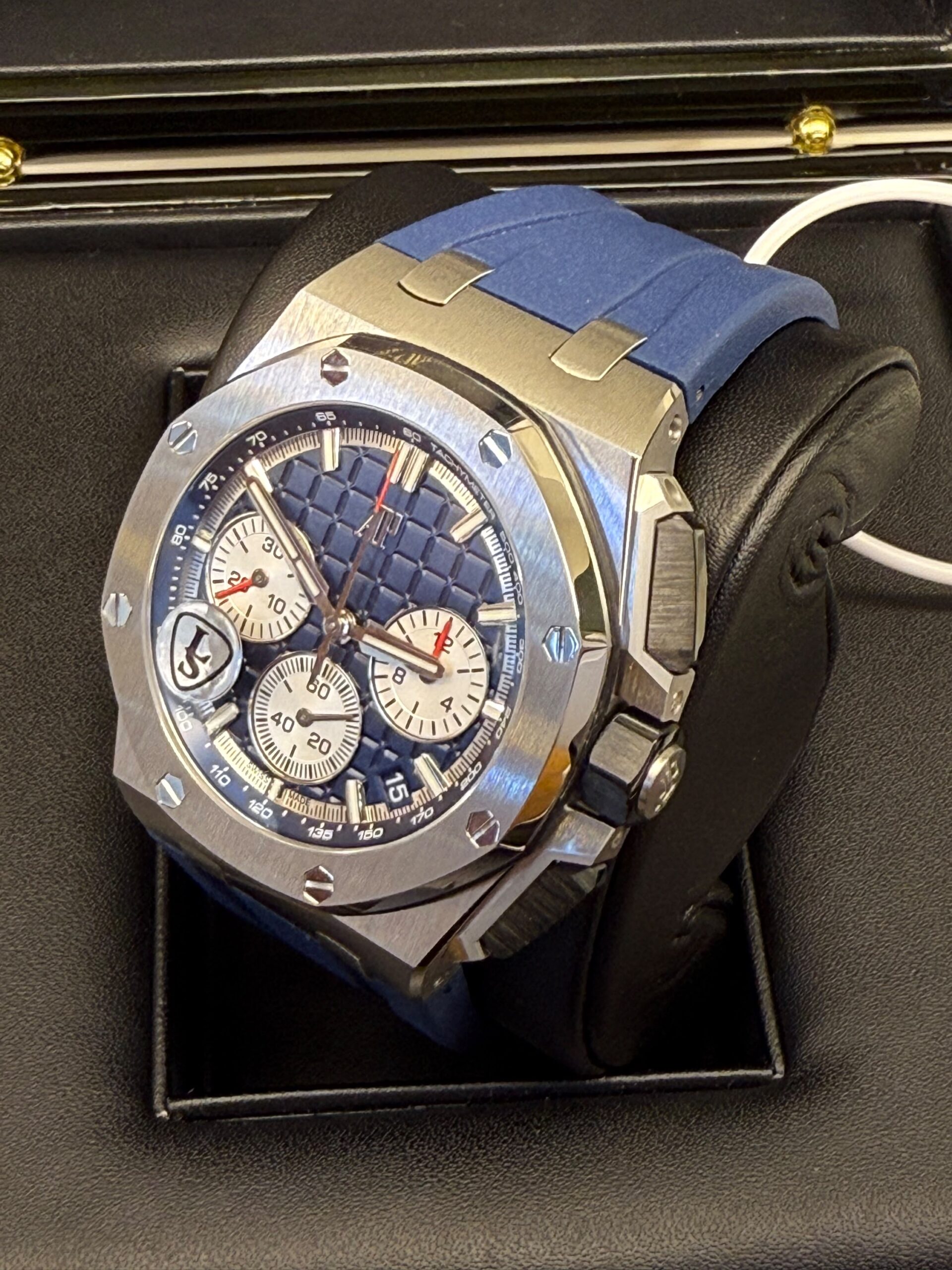 Audemars Piguet Royal Oak Offshore - Image 4