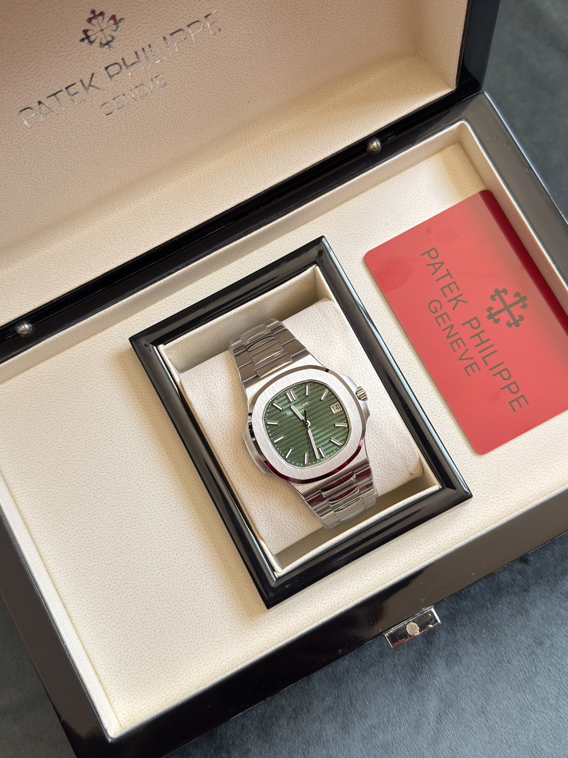 Patek Philippe Nautilus - Image 10