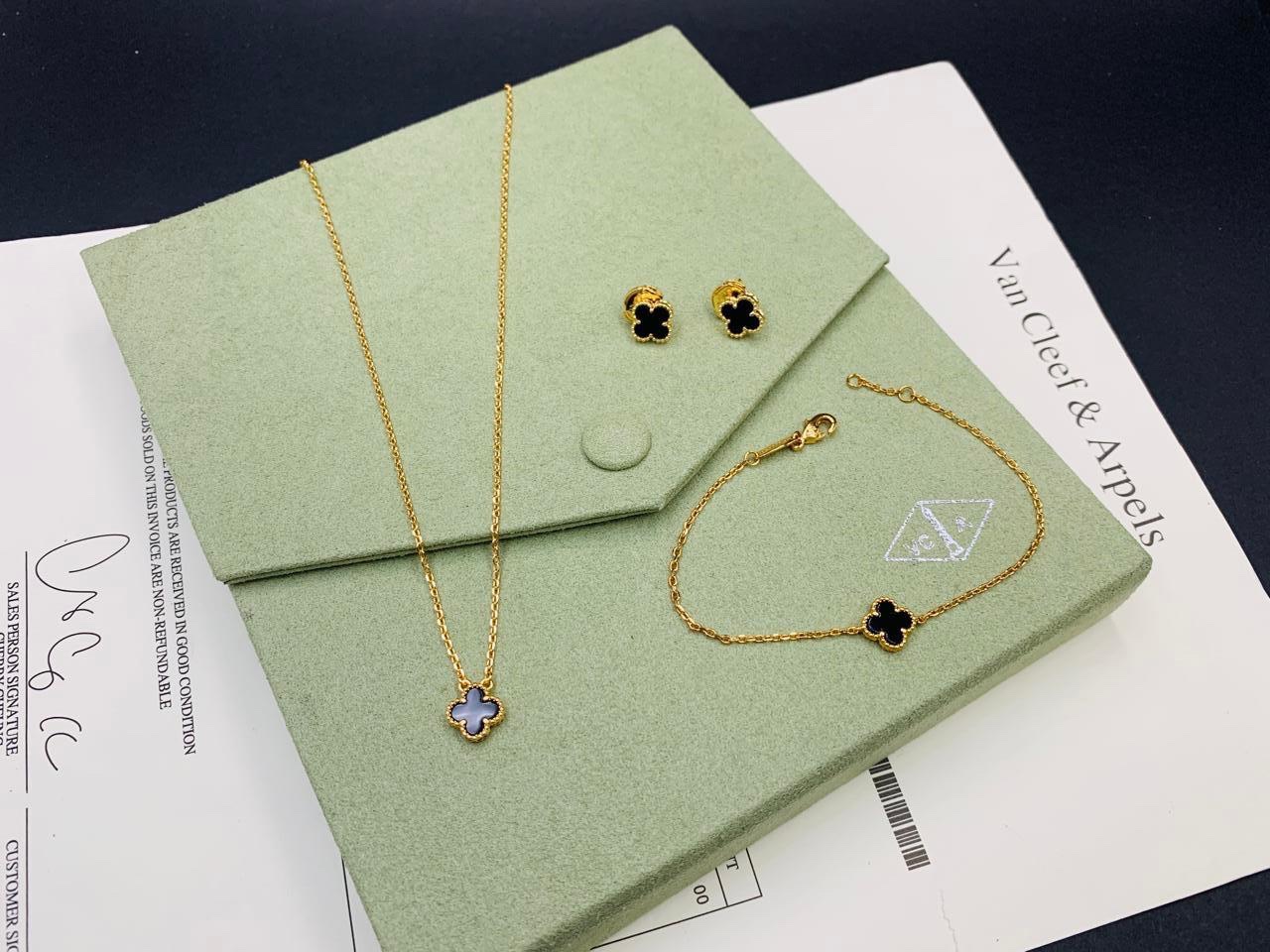 Van Cleef & Arpels Set