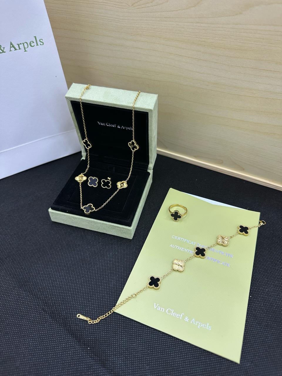 Van Cleef & Arpels Alhambra Collection - Image 8