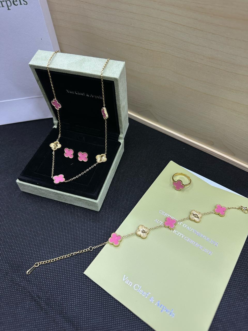 Van Cleef & Arpels Alhambra Collection - Image 3