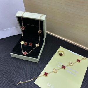 Van Cleef & Arpels Alhambra Collection