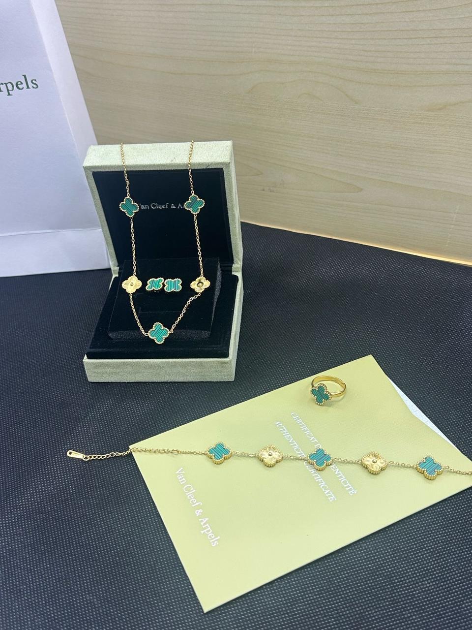 Van Cleef & Arpels Alhambra Collection - Image 10