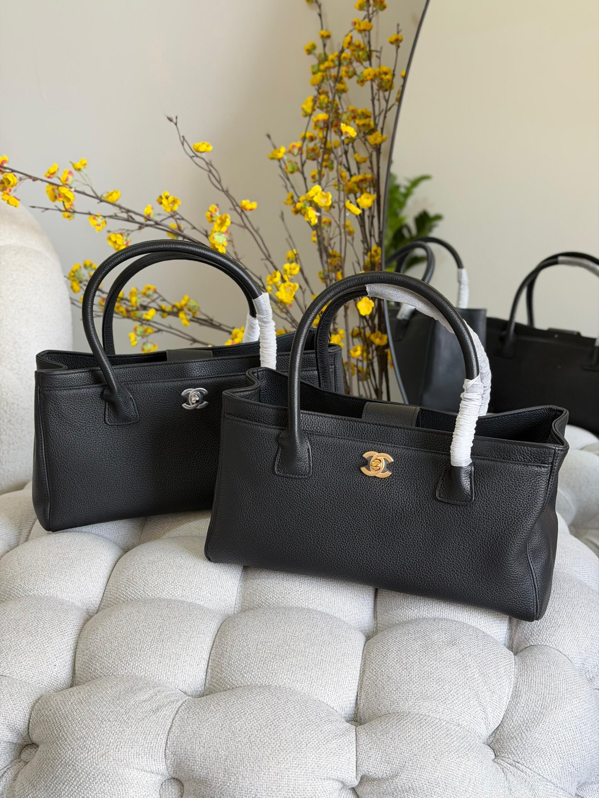 Chanel Cerf Executive Tote Bag - Image 4