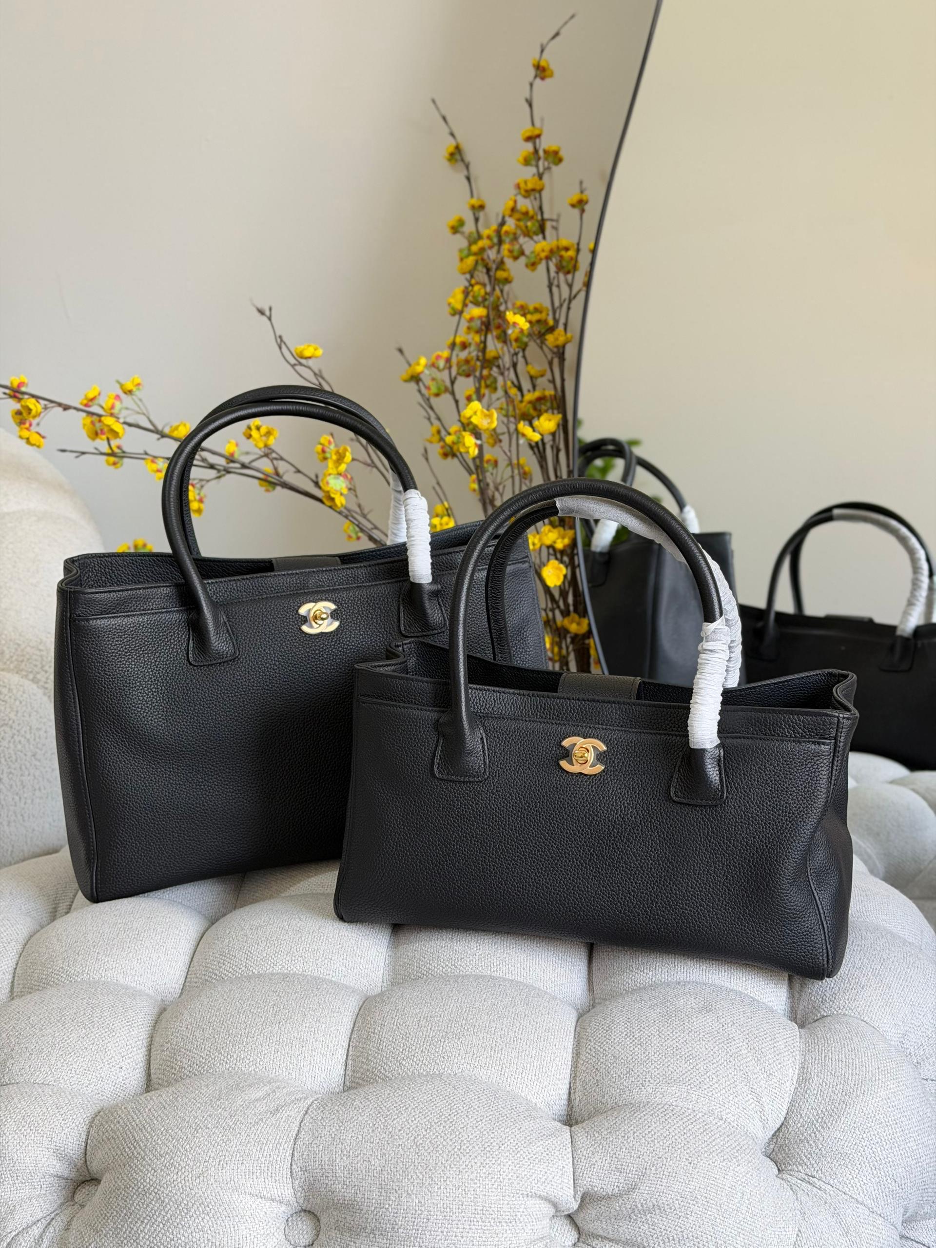 Chanel Cerf Executive Tote Bag - Image 5