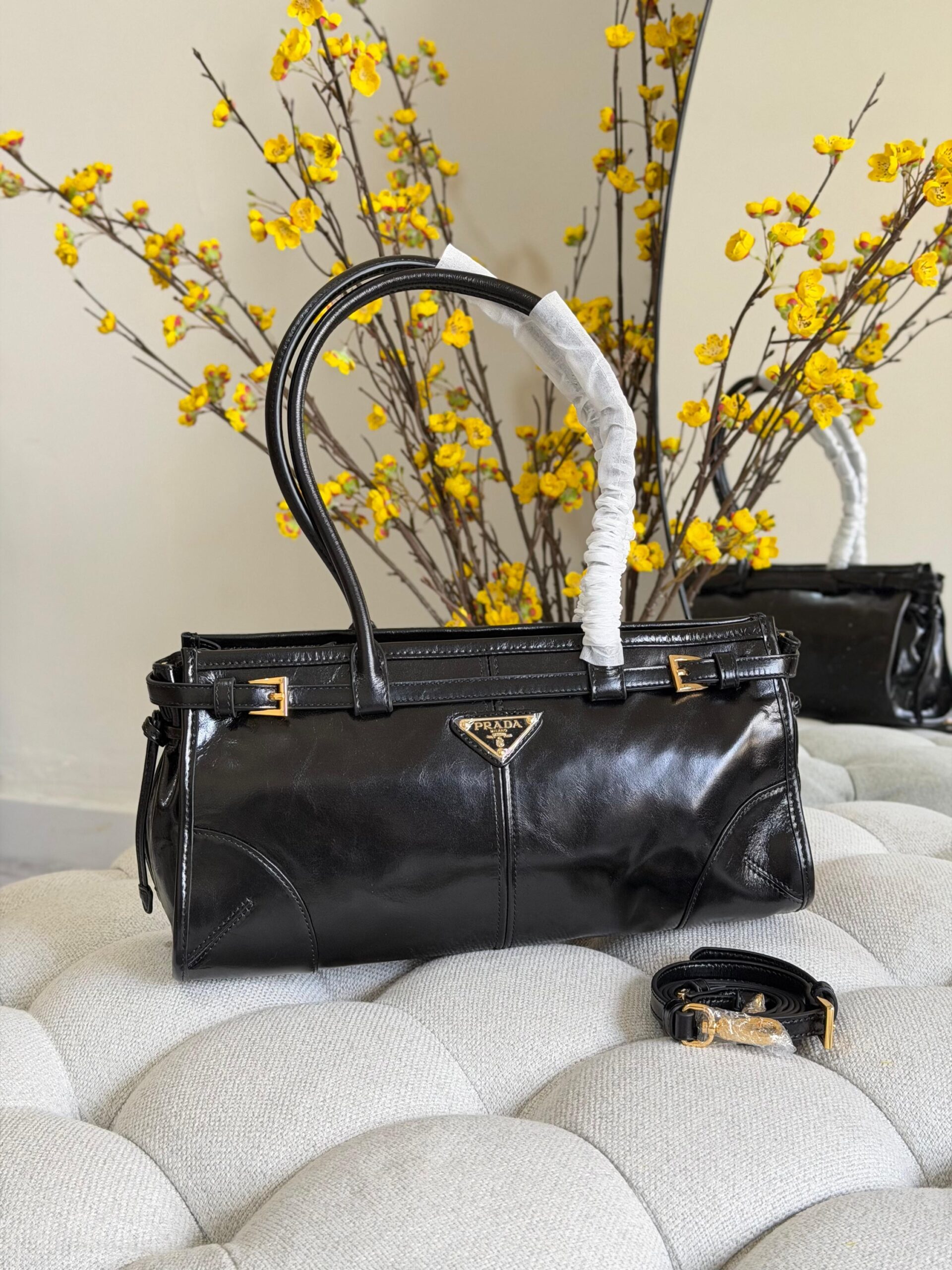 Prada Bonnie Leather Handbag - Image 4