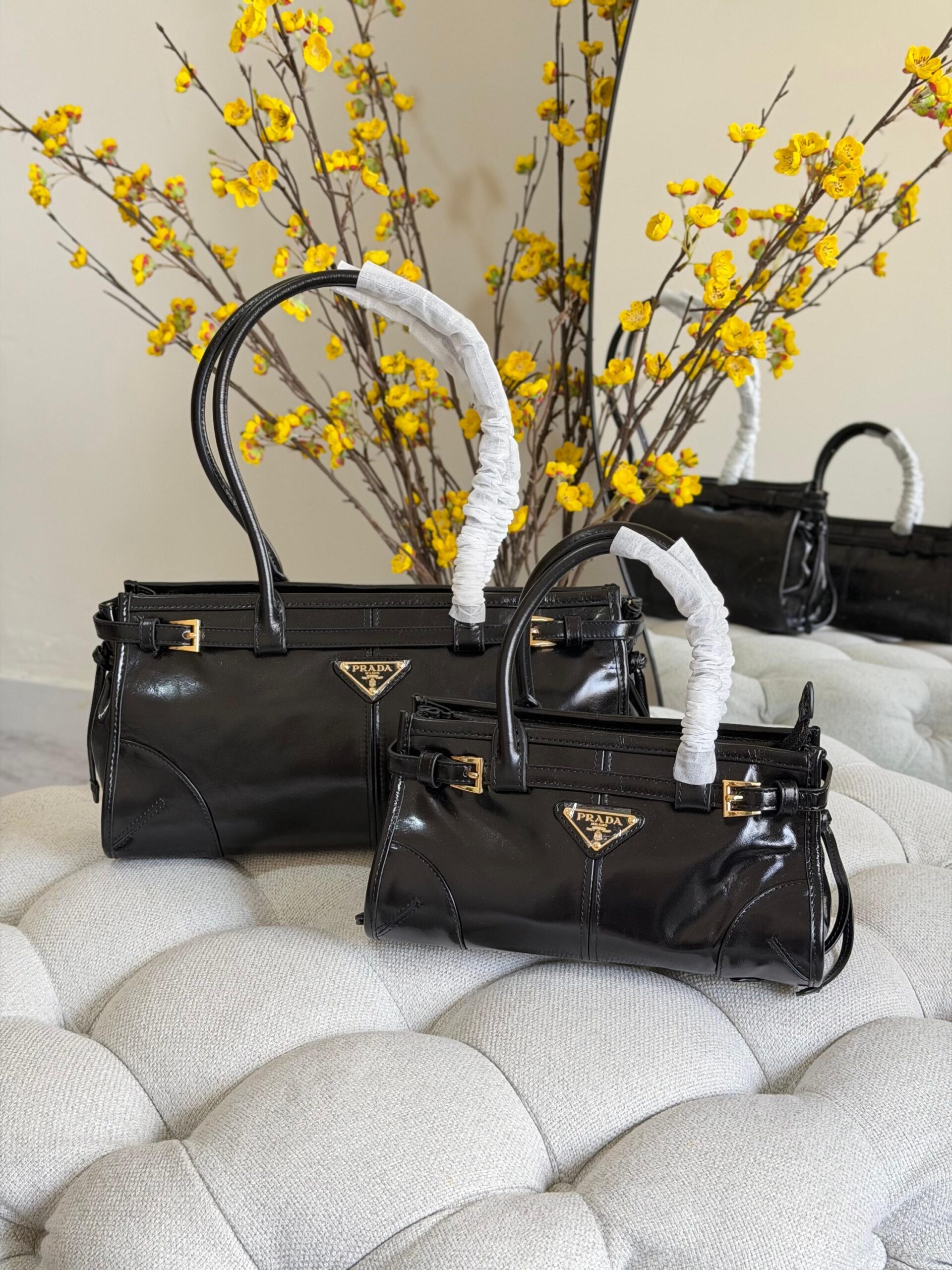 Prada Bonnie Leather Handbag - Image 6