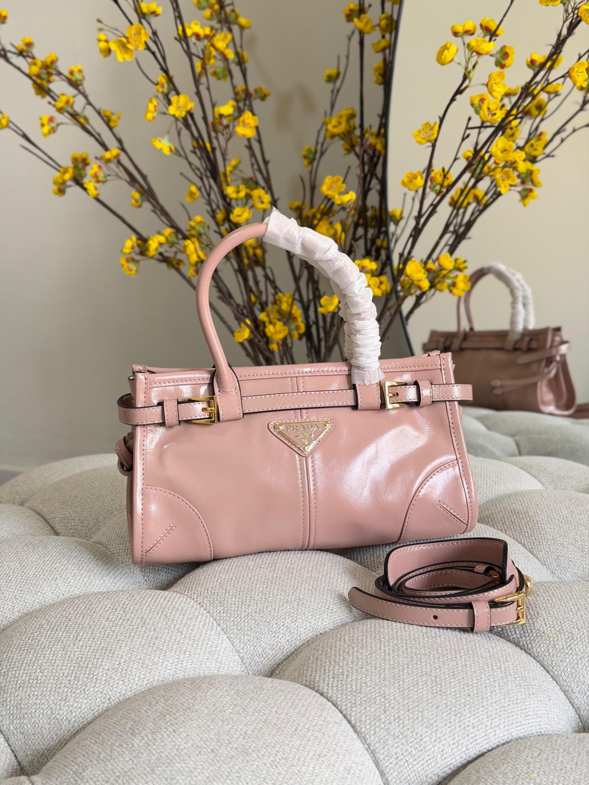 Prada Bonnie Leather Handbag - Image 7