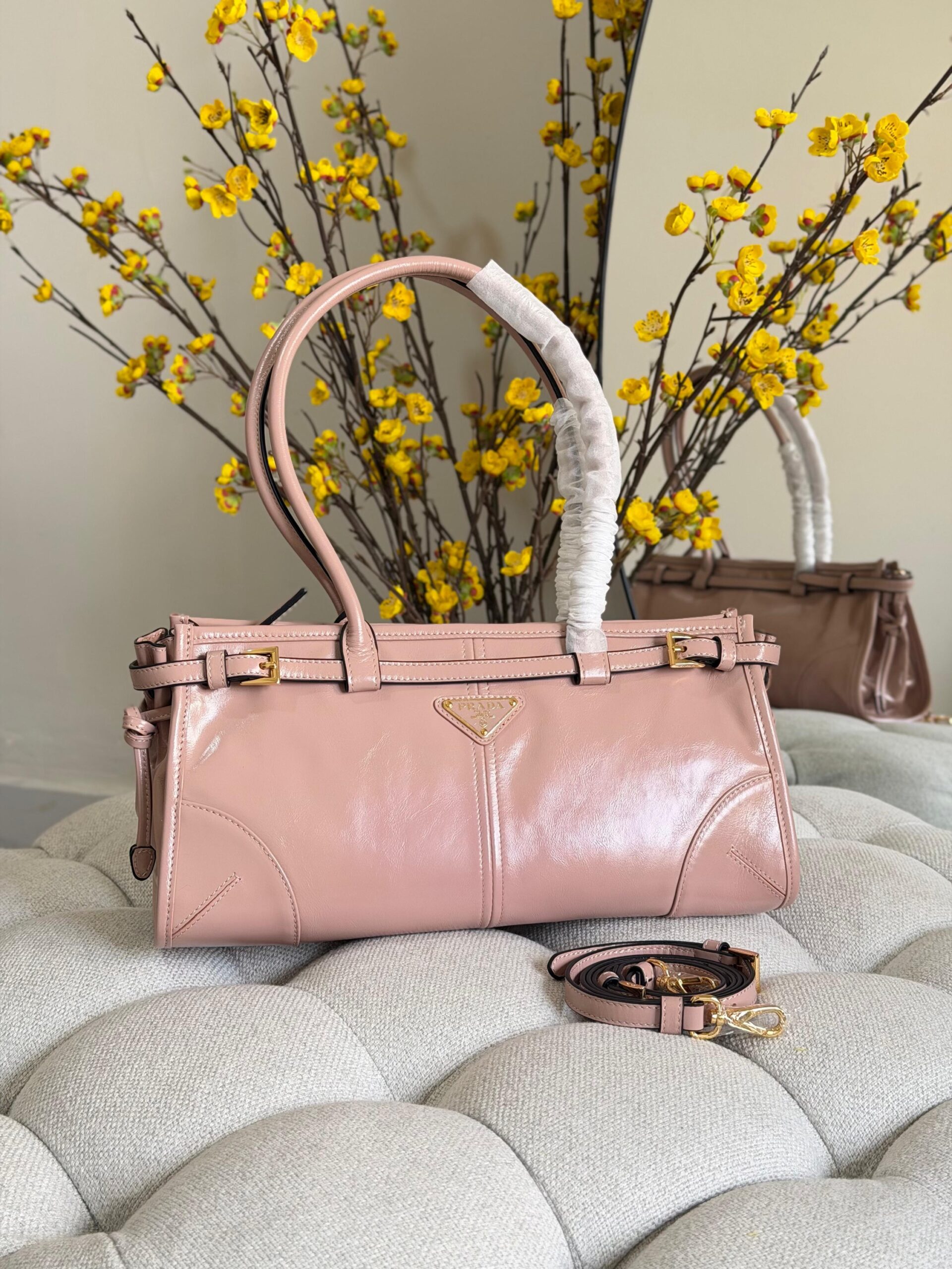 Prada Bonnie Leather Handbag - Image 8