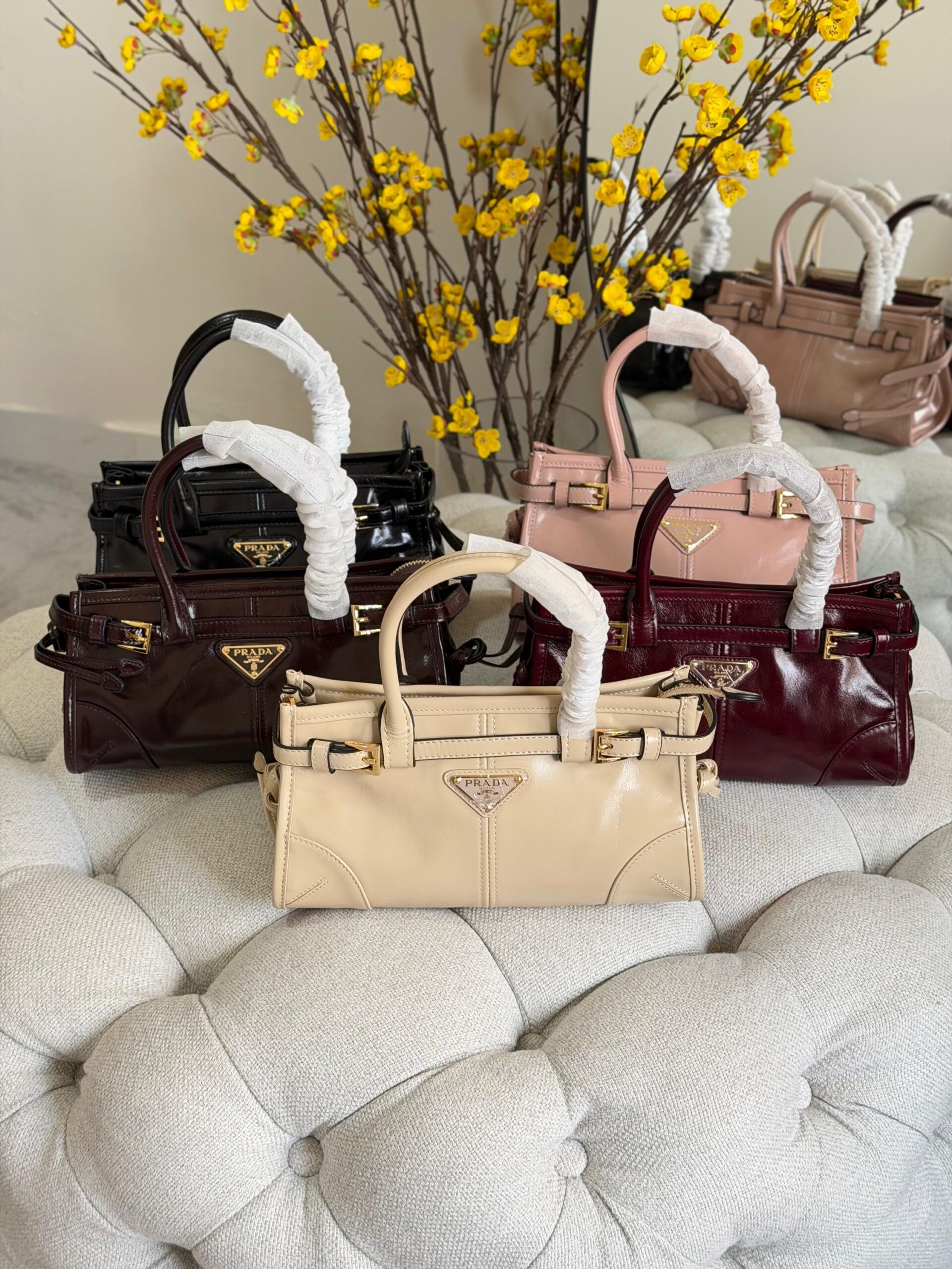 Prada Bonnie Leather Handbag - Image 16
