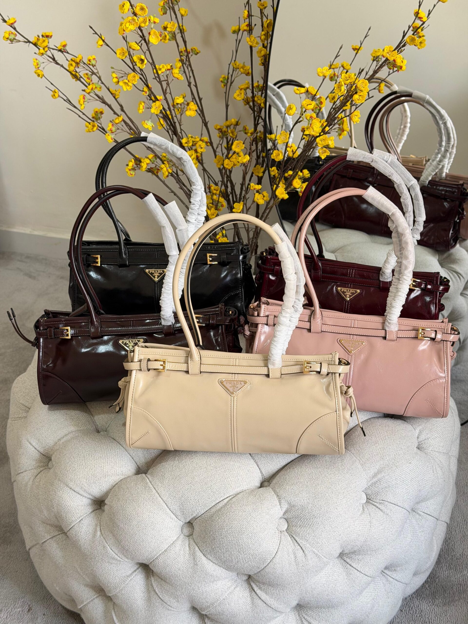 Prada Bonnie Leather Handbag - Image 17