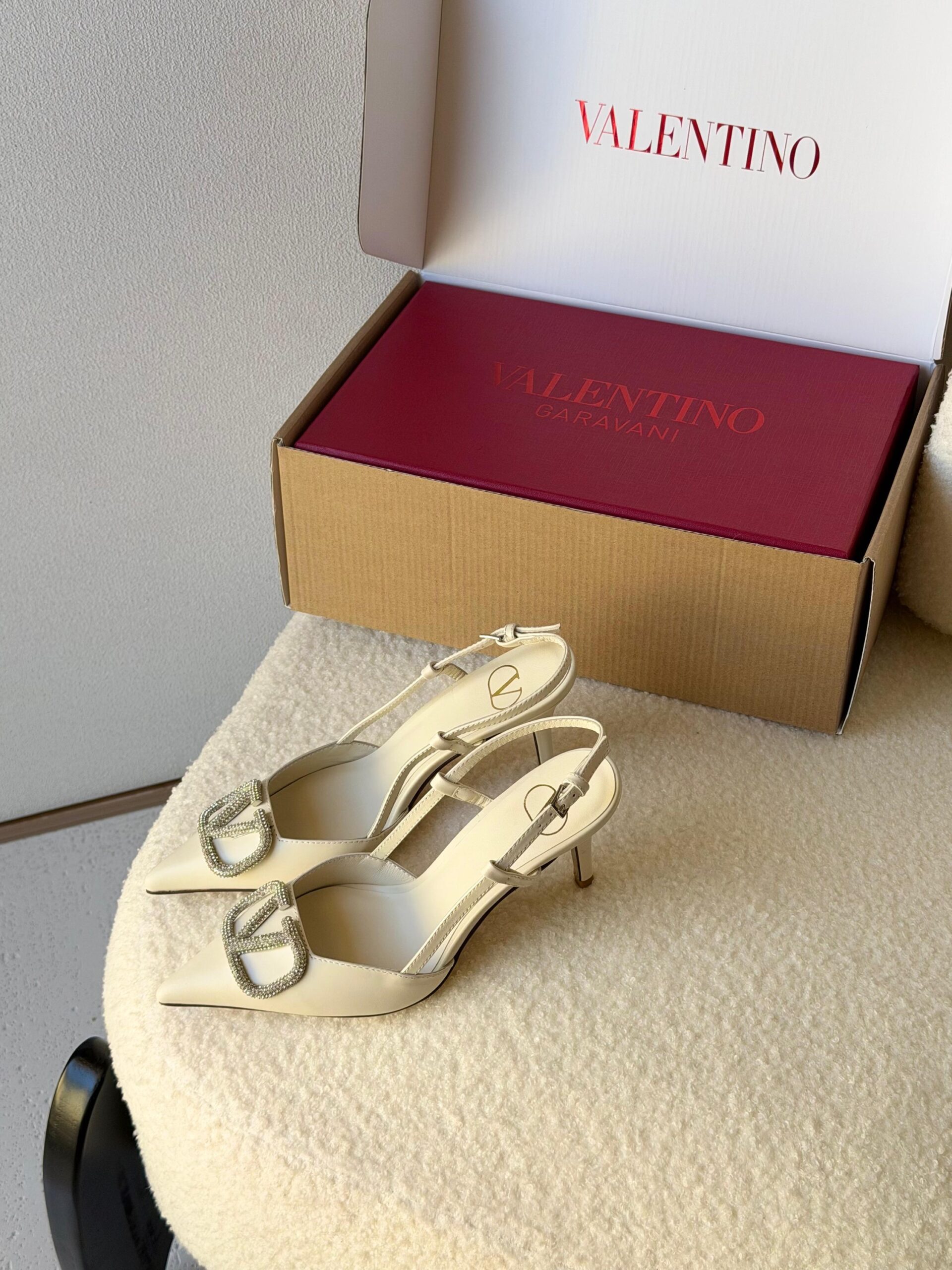 Valentino Garavani VLogo Slingback Pumps - Image 2