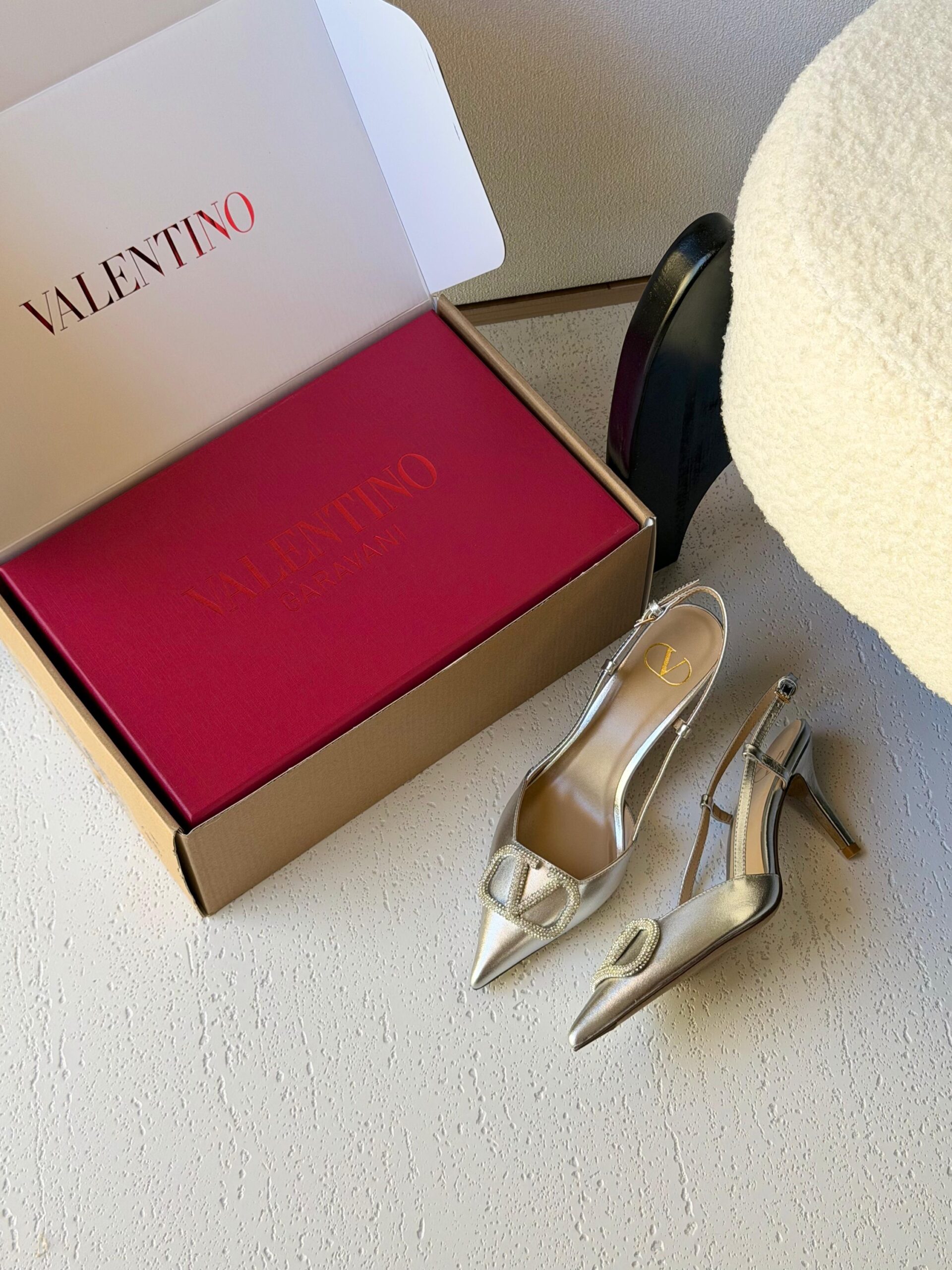 Valentino Garavani VLogo Slingback Pumps - Image 10