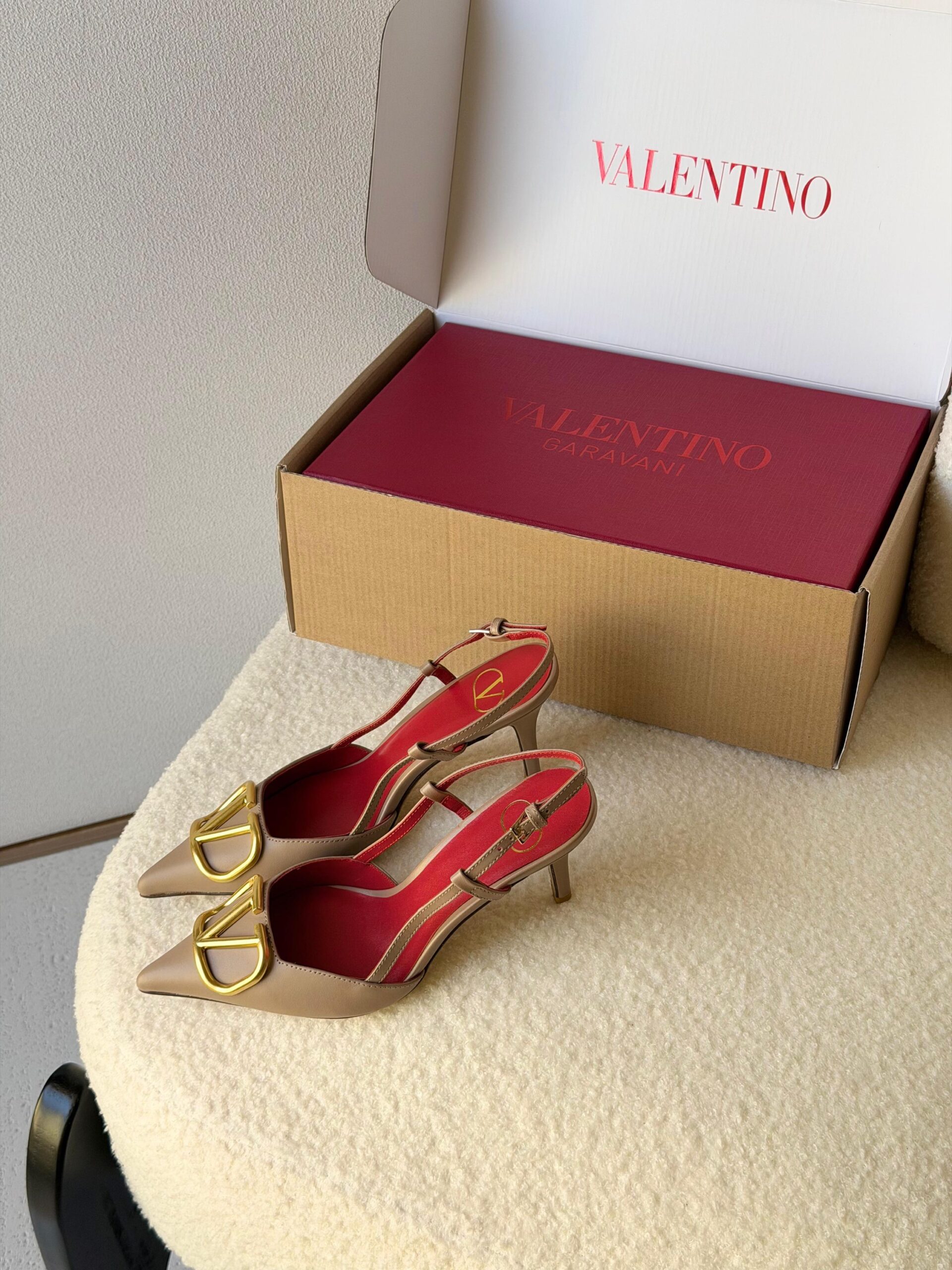 Valentino Garavani VLogo Signature 40mm Slingback Pumps - Image 4