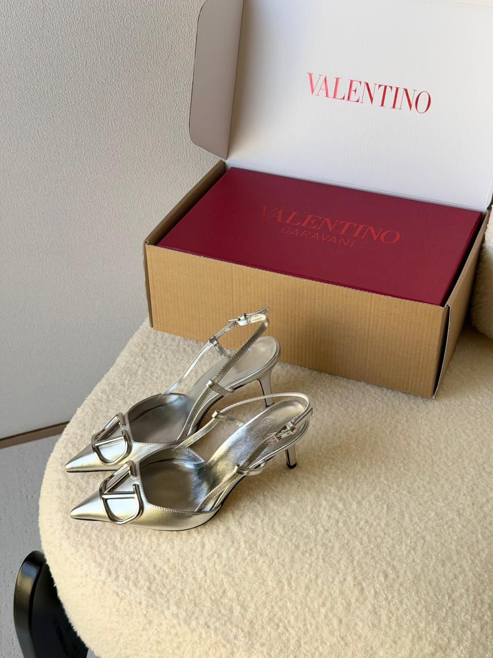 Valentino Garavani VLogo Signature 40mm Slingback Pumps - Image 10