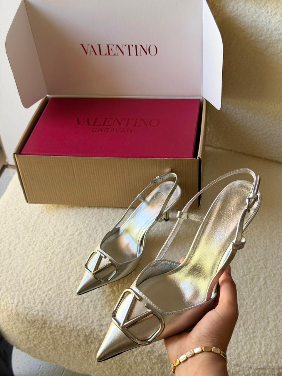 Valentino Garavani VLogo Signature 40mm Slingback Pumps - Image 9