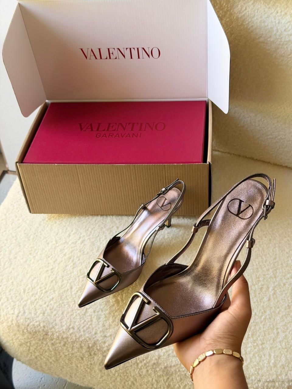 Valentino Garavani VLogo Signature 40mm Slingback Pumps - Image 7