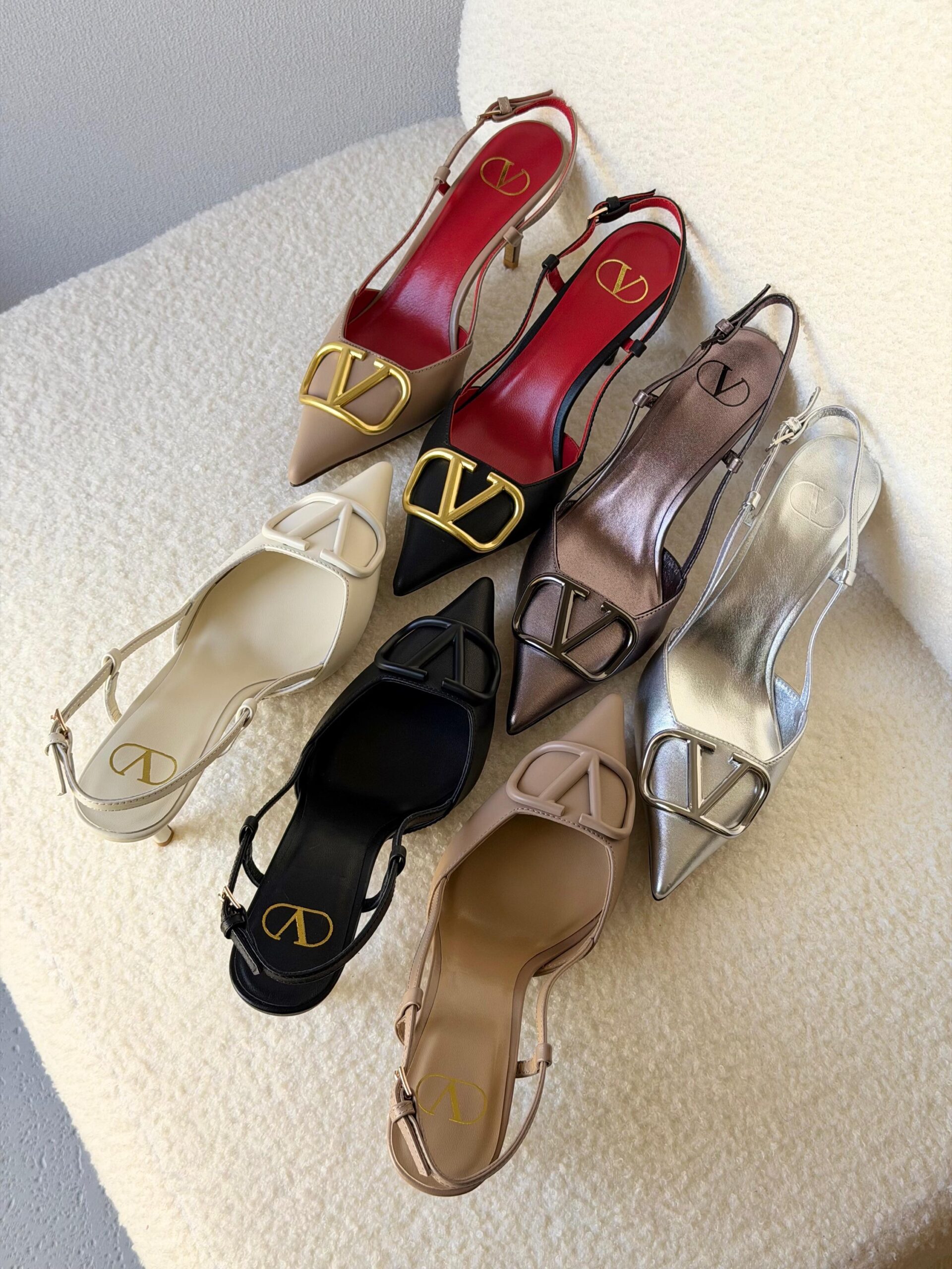 Valentino Garavani VLogo Signature 40mm Slingback Pumps - Image 12