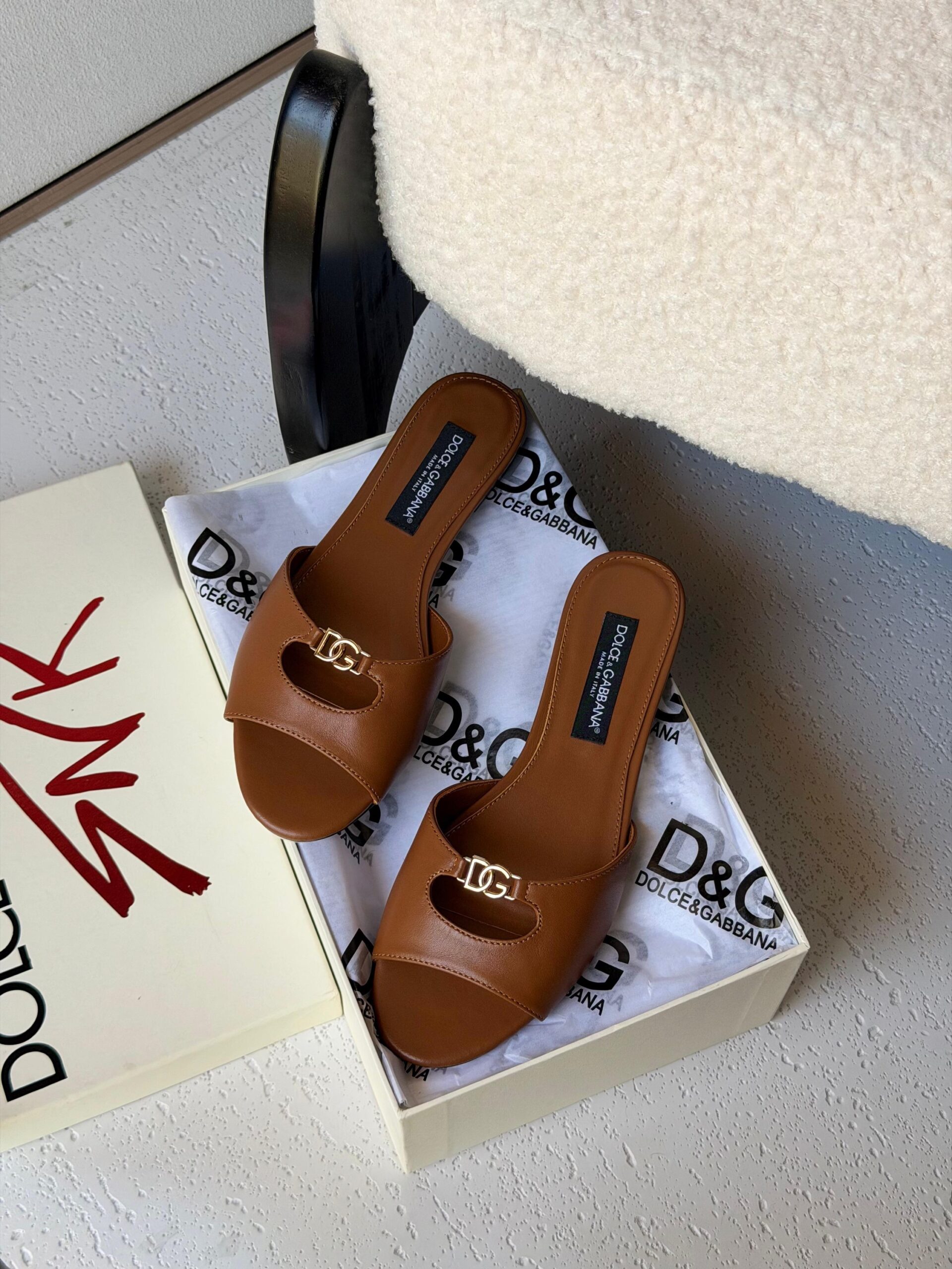 Dolce & Gabbana Leather Slides - Image 5