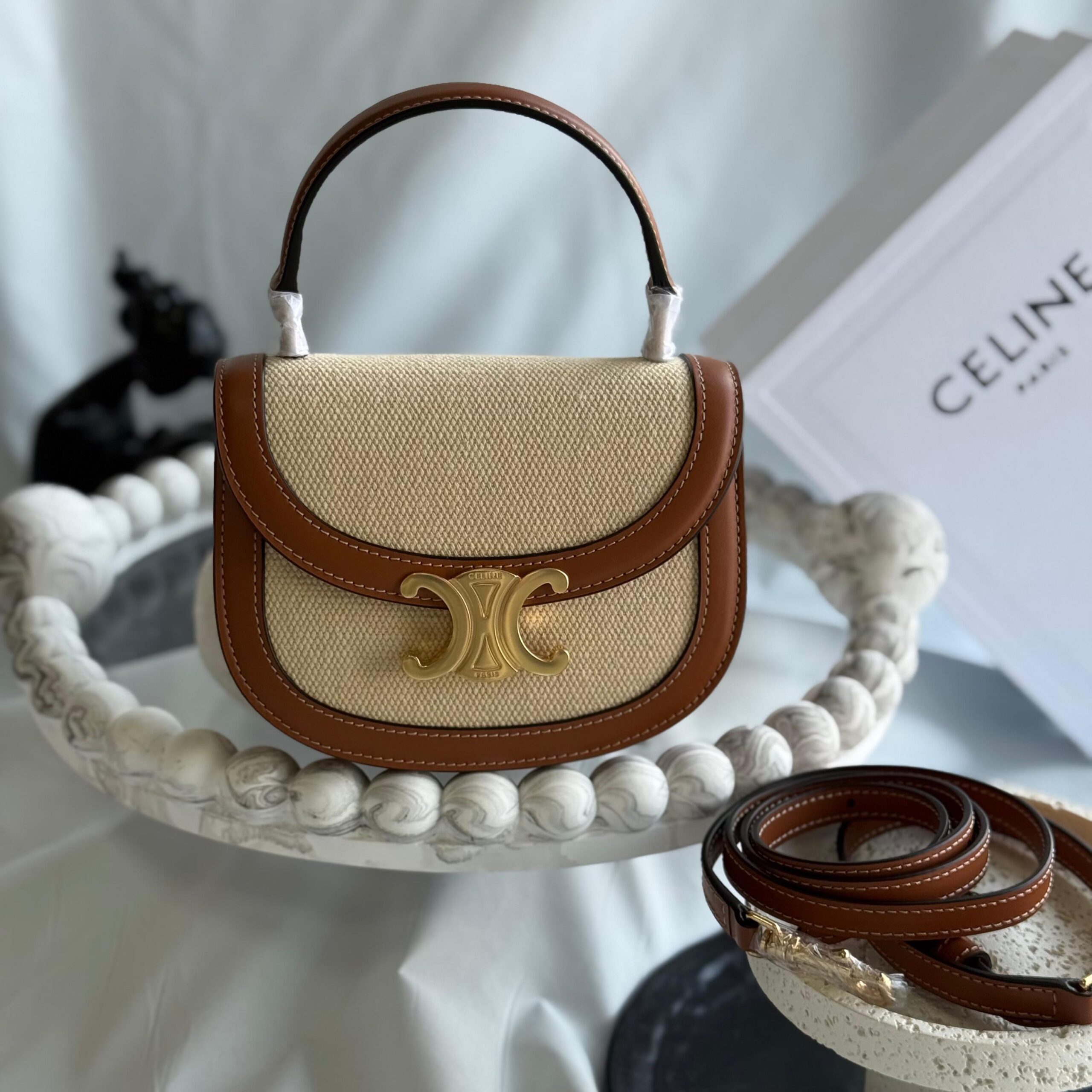 Celine Triomphe Besace Clea Bag - Image 3