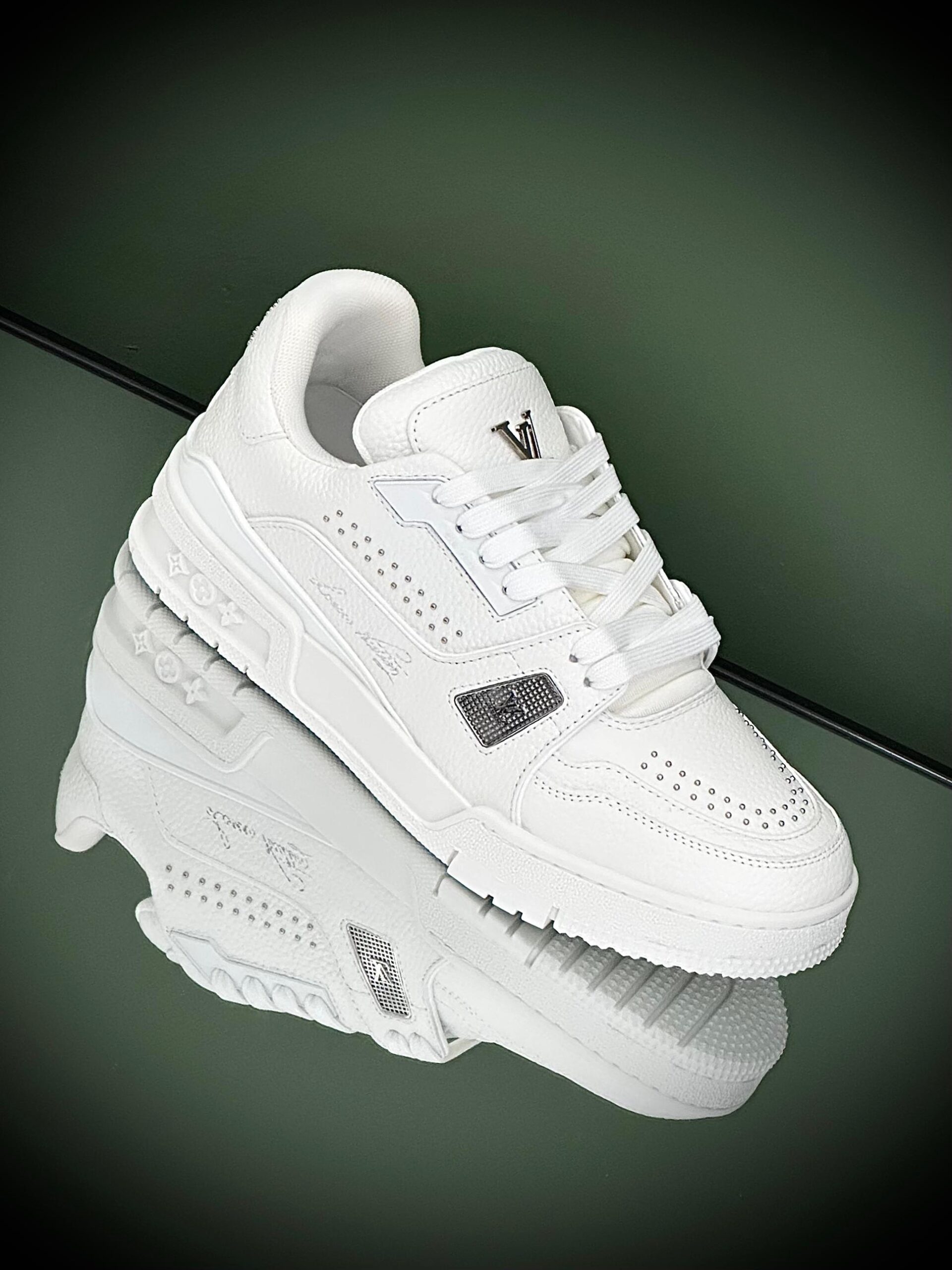 Louis Vuitton LV Trainers - Image 3