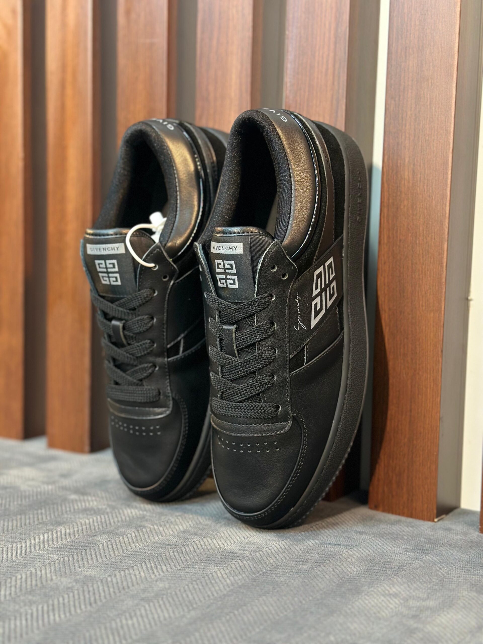 Givenchy G Move Sneakers