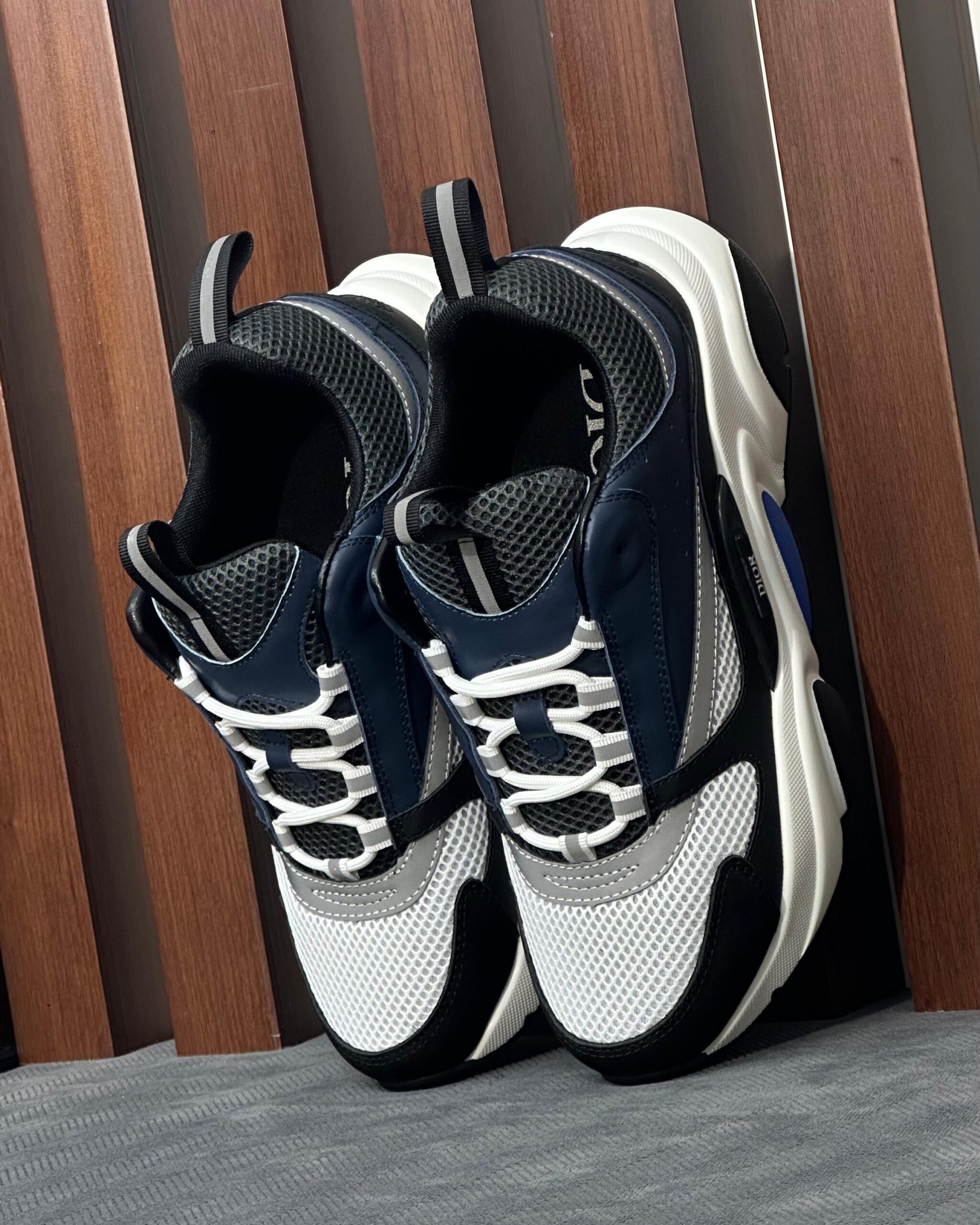 Christian Dior B22 Sneakers - Image 2