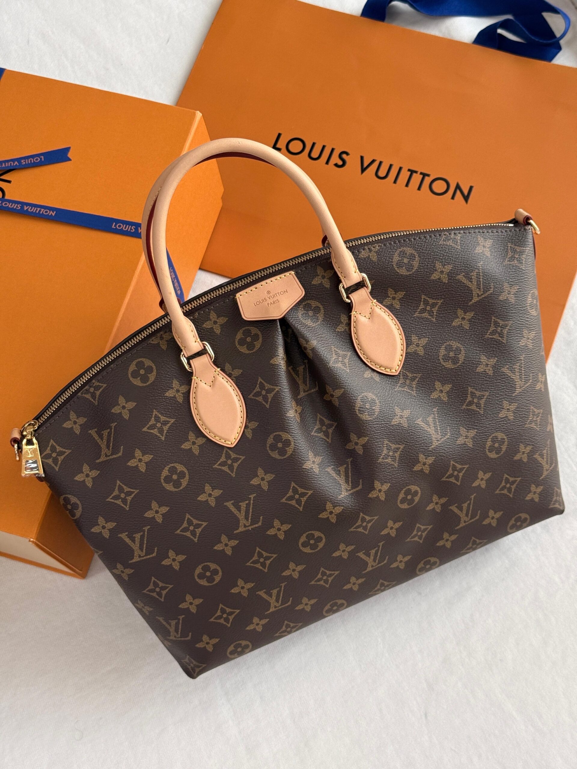 Louis Vuitton Turenne MM Bag Top Handles And Trim - Image 2