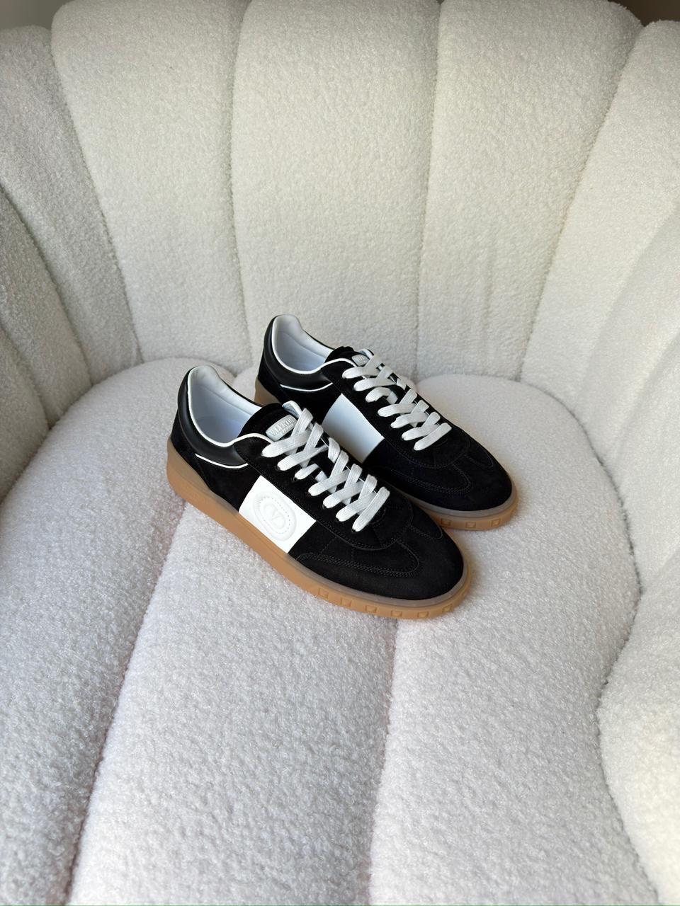 Valentino Garavani Upvillage Low-Top Sneakers