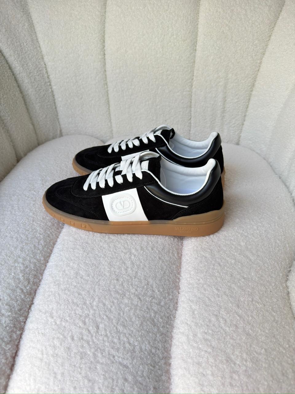 Valentino Garavani Upvillage Low-Top Sneakers - Image 2