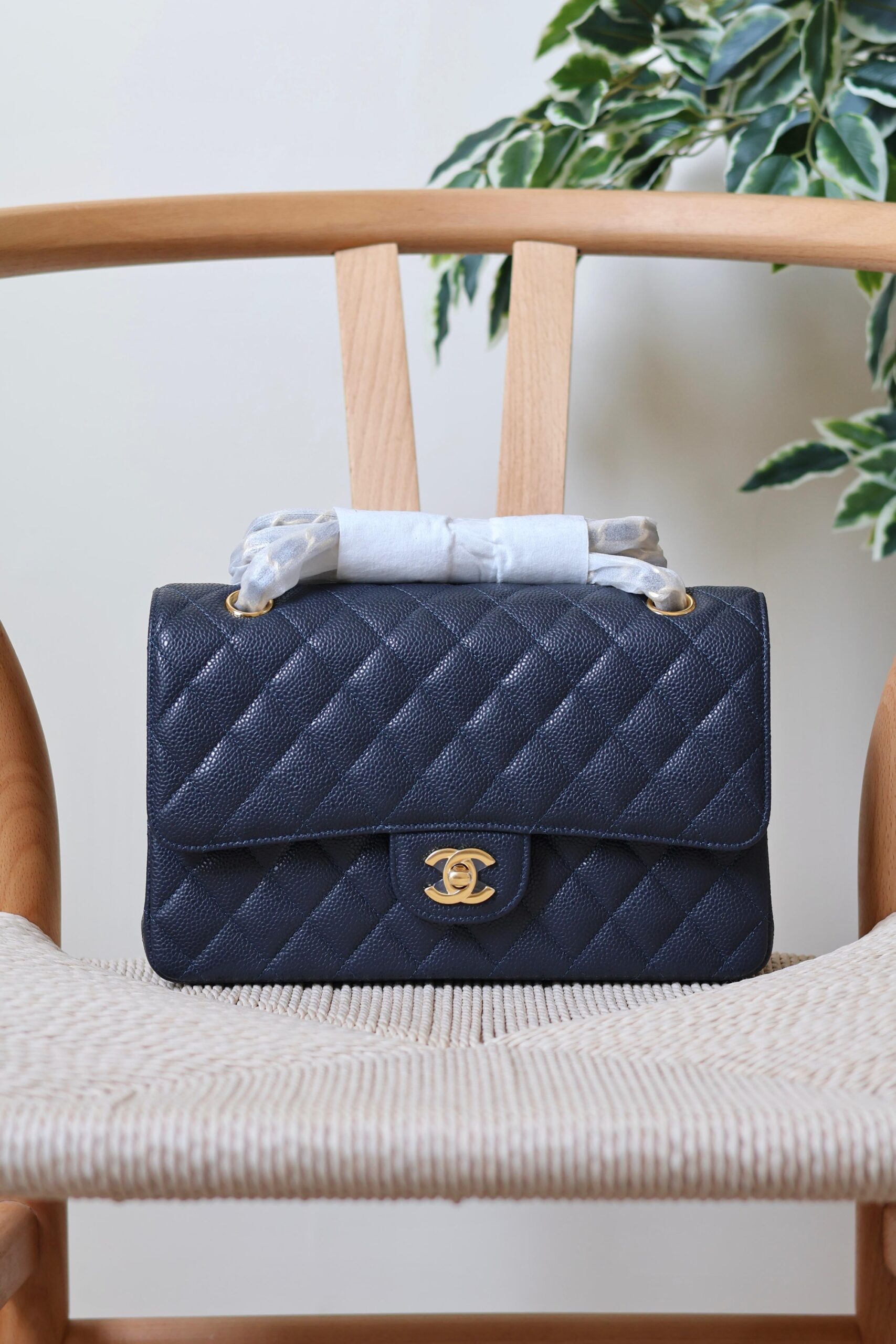 Chanel Classic Flap Bag Caviar Leather With Gold Hardware - Image 5