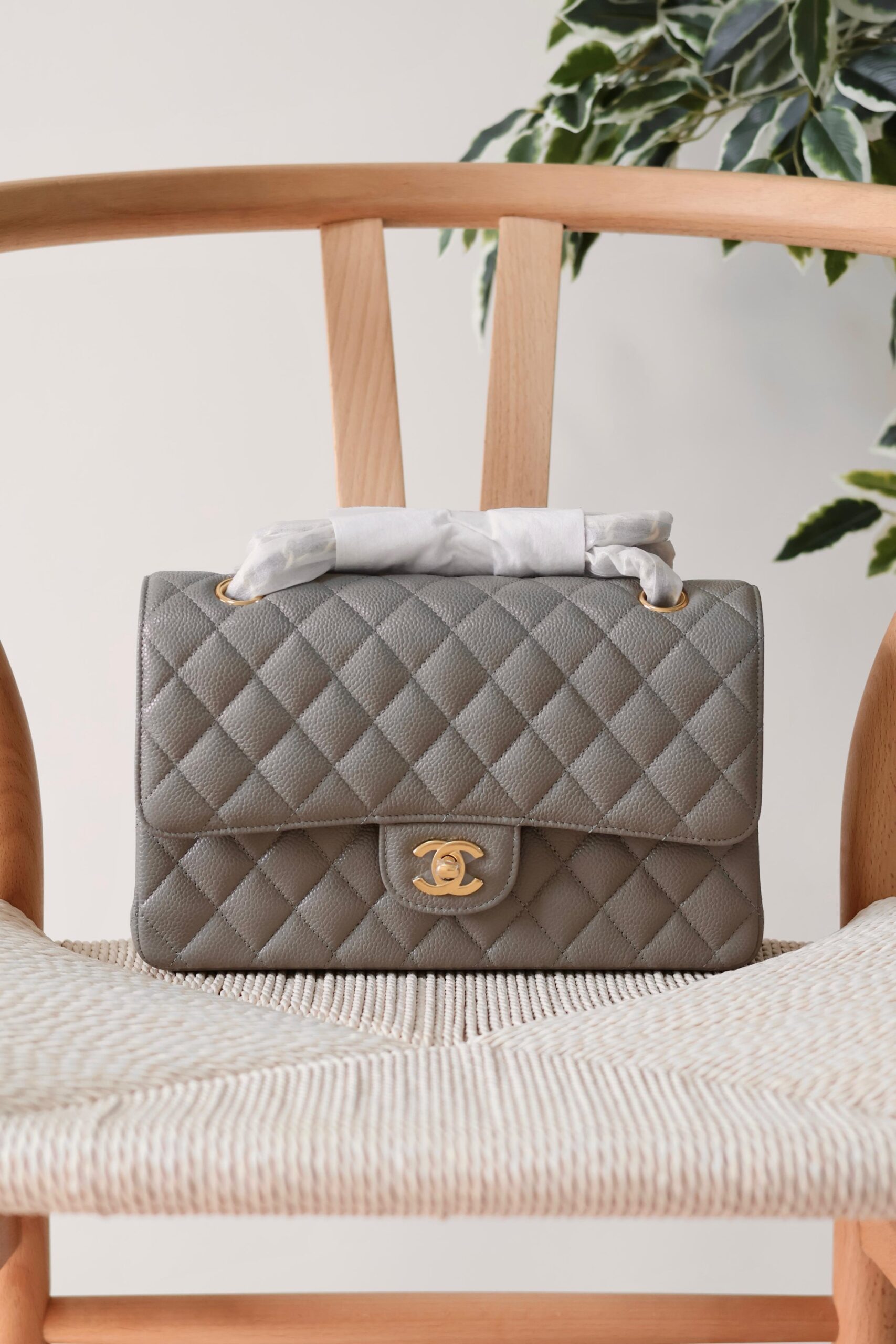Chanel Classic Flap Bag Caviar Leather With Gold Hardware - Image 8