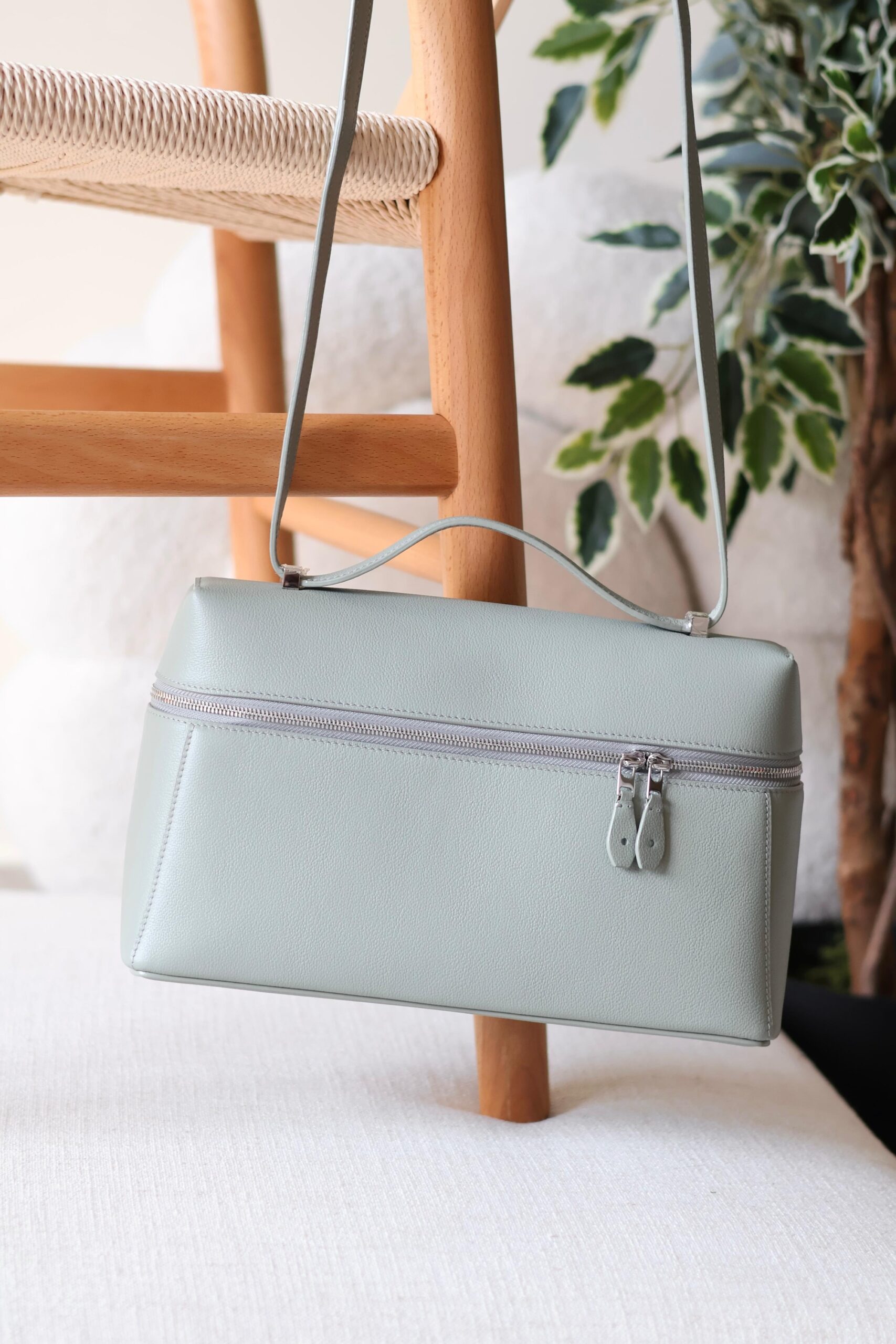 Loro Piana Extra Bag L27 is crafted from smooth calfskin - Image 15