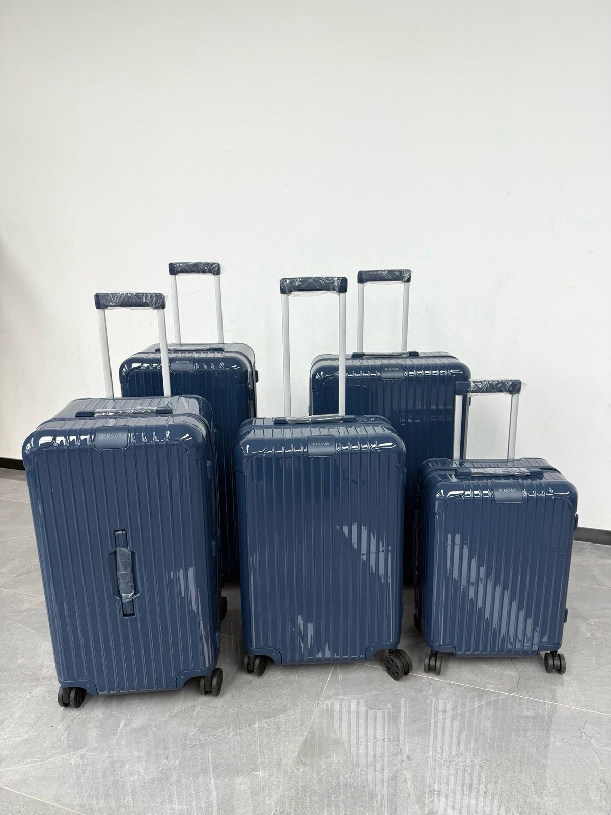 Rimowa Suitcase Set - Image 7