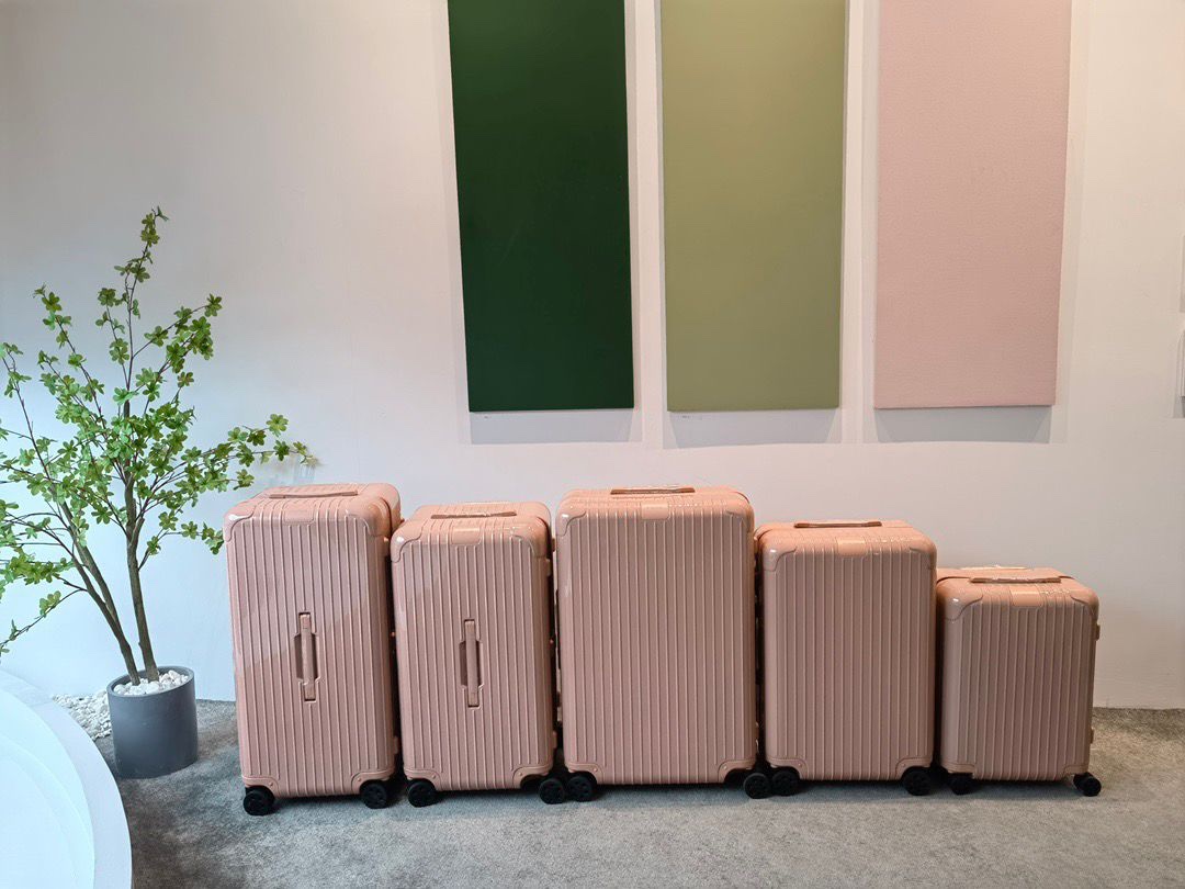 Rimowa Suitcase Set - Image 12