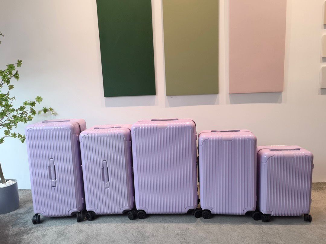 Rimowa Suitcase Set - Image 4