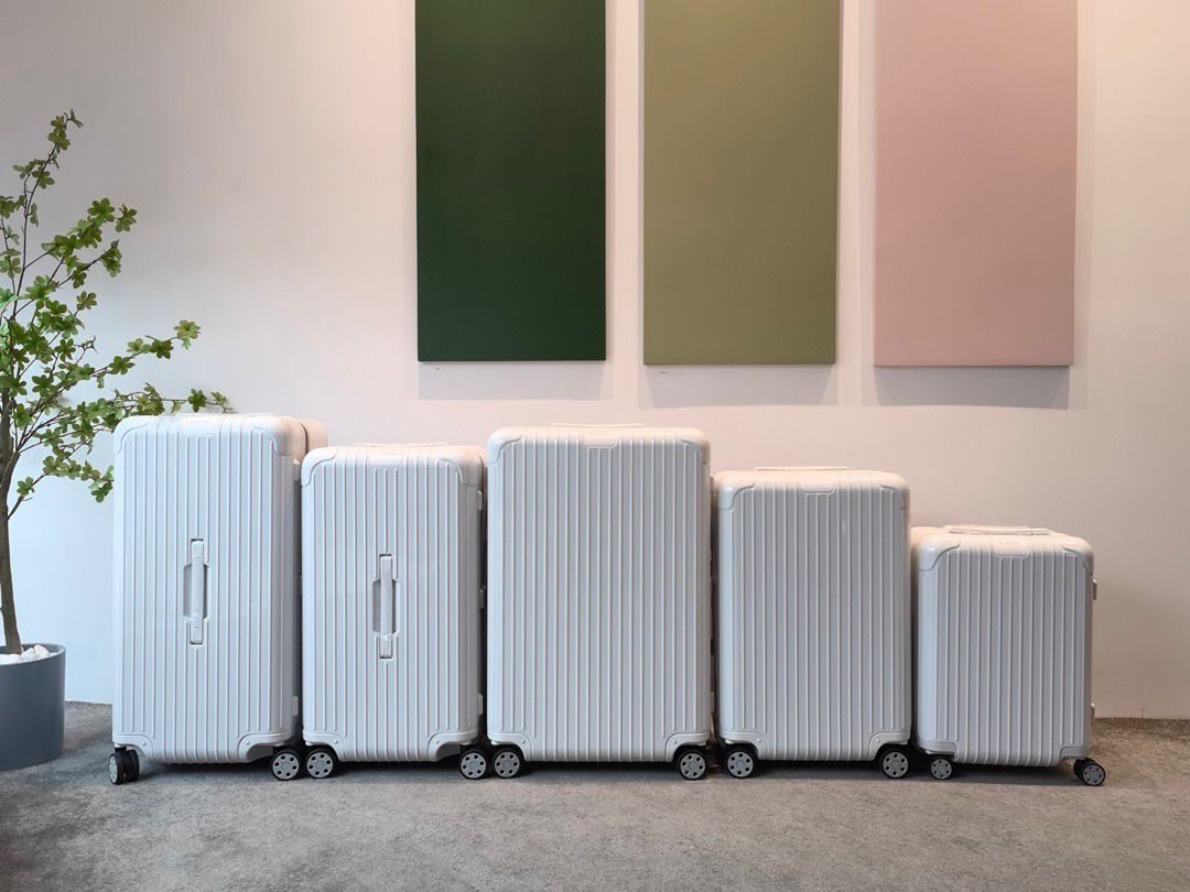 Rimowa Suitcase Set - Image 9