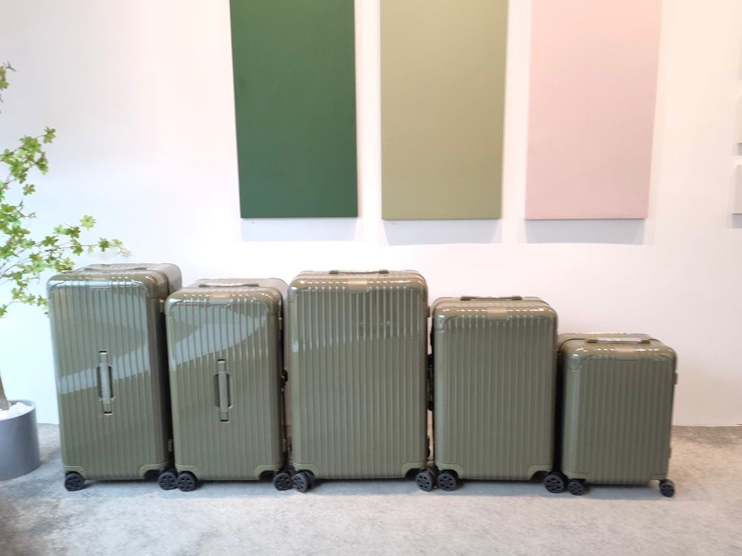Rimowa Suitcase Set - Image 6