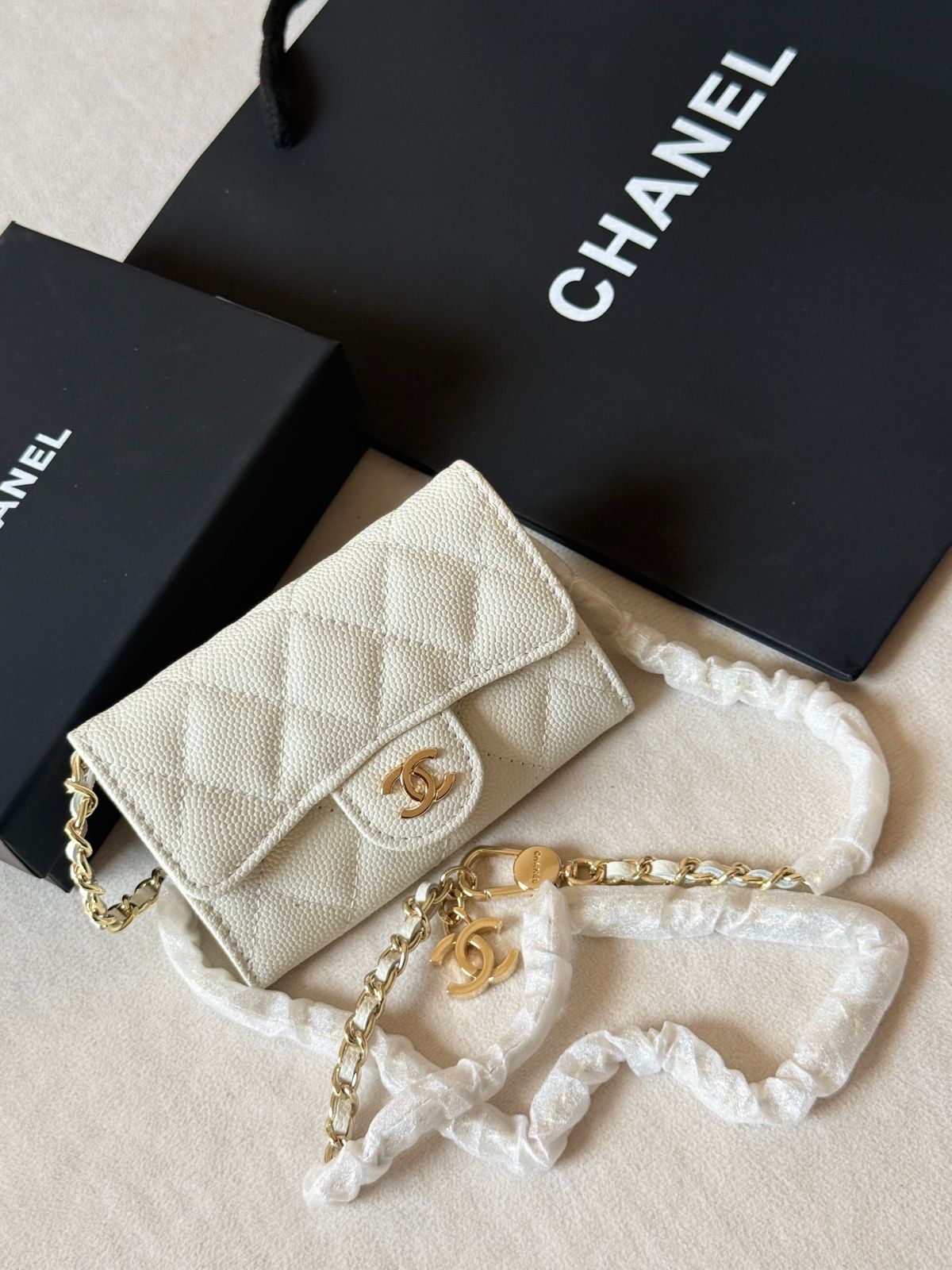 chanel Caviar Leather Flap Wallet - Image 9