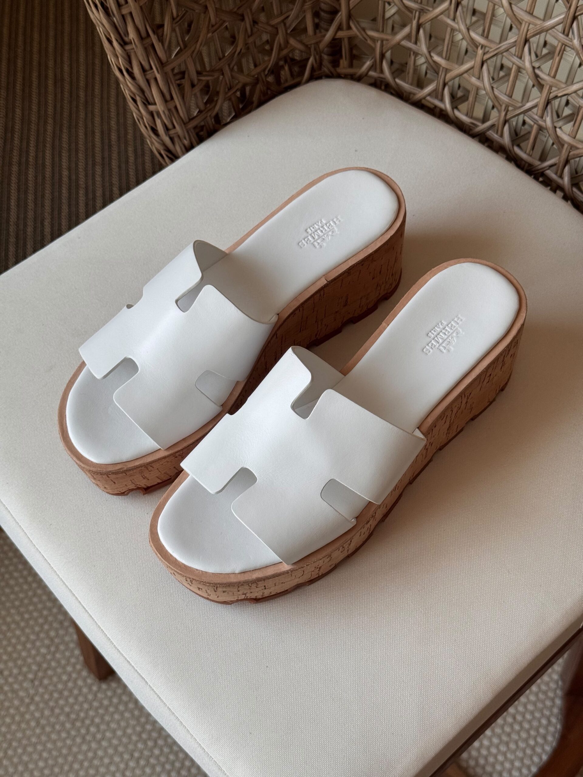 Hermès Eze 30 Sandals - Image 9